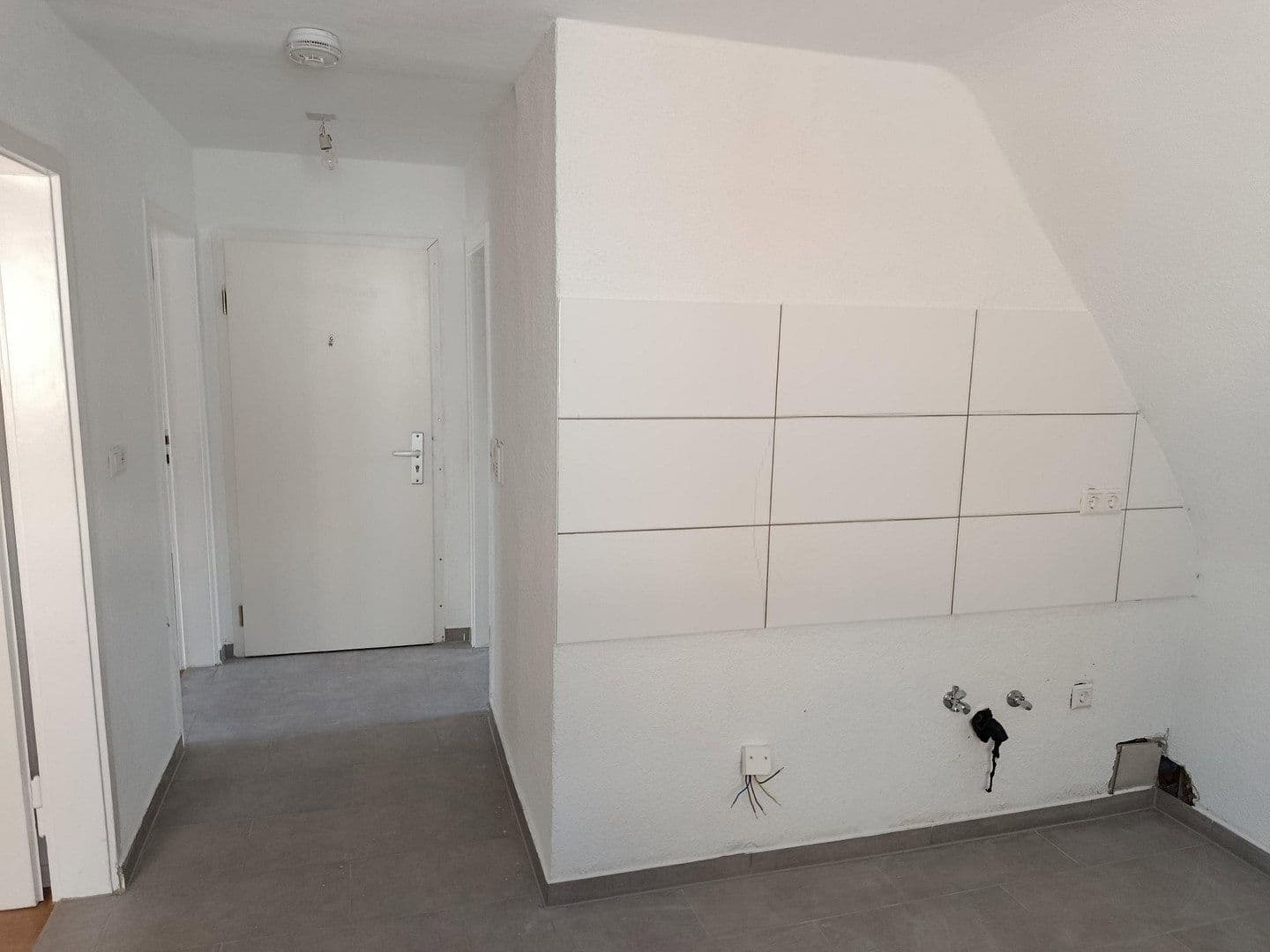 Pronájem bytu 3+1 52 m², Brockenbergstr. 1, Holzgerlingen, Bádensko-Württembersko Pronájem bytu 3+1 52 m², Brockenbergstr. 1, Holzgerlingen, Bádensko-Württembersko