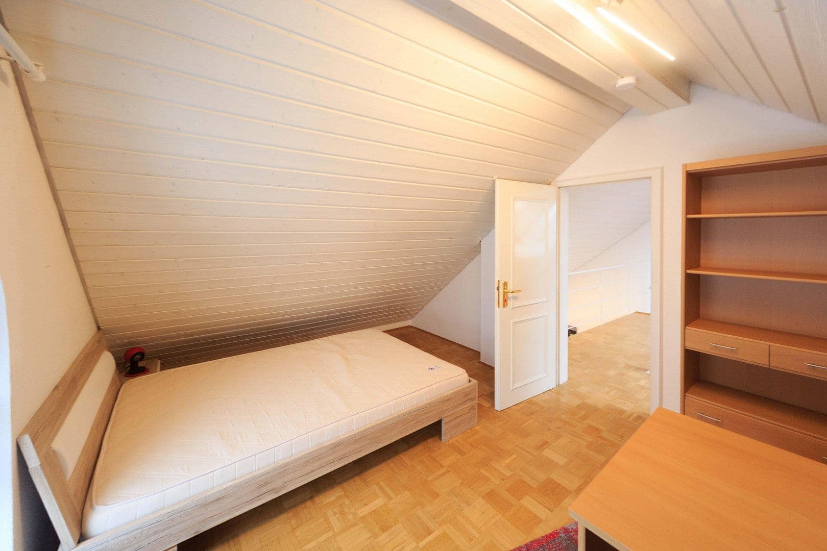 Pronájem bytu 3+kk 87 m², Öhringer Straße 21, Stuttgart, Bádensko-Württembersko Pronájem bytu 3+kk 87 m², Öhringer Straße 21, Stuttgart, Bádensko-Württembersko