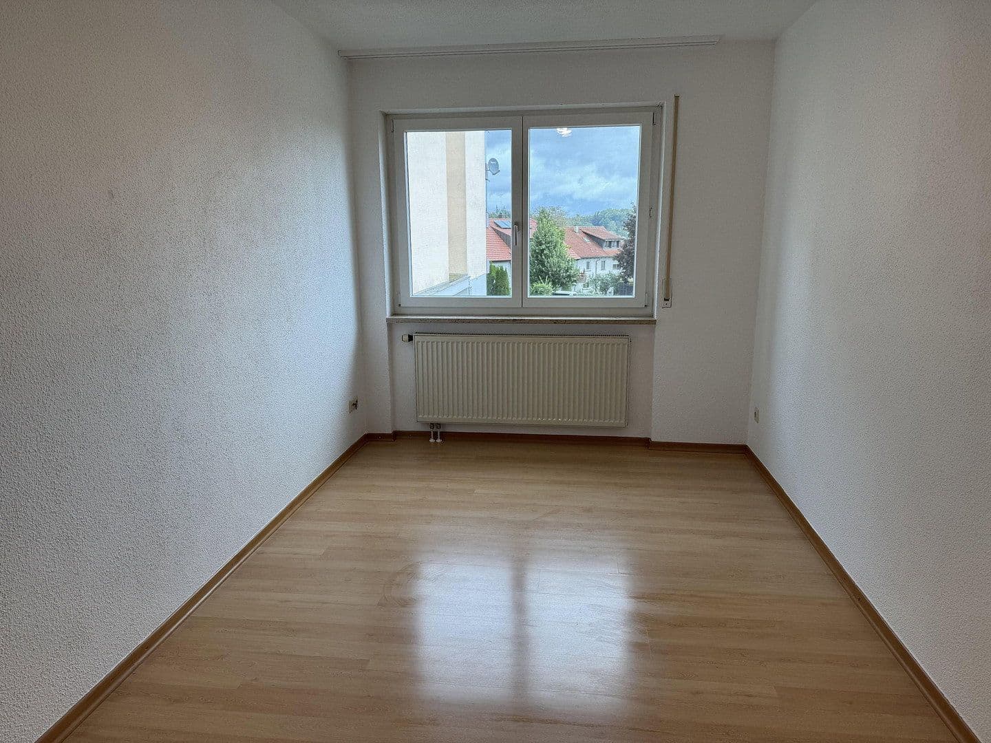 Pronájem bytu 3+kk 90 m², Lottstetten, Bádensko-Württembersko Pronájem bytu 3+kk 90 m², Lottstetten, Bádensko-Württembersko