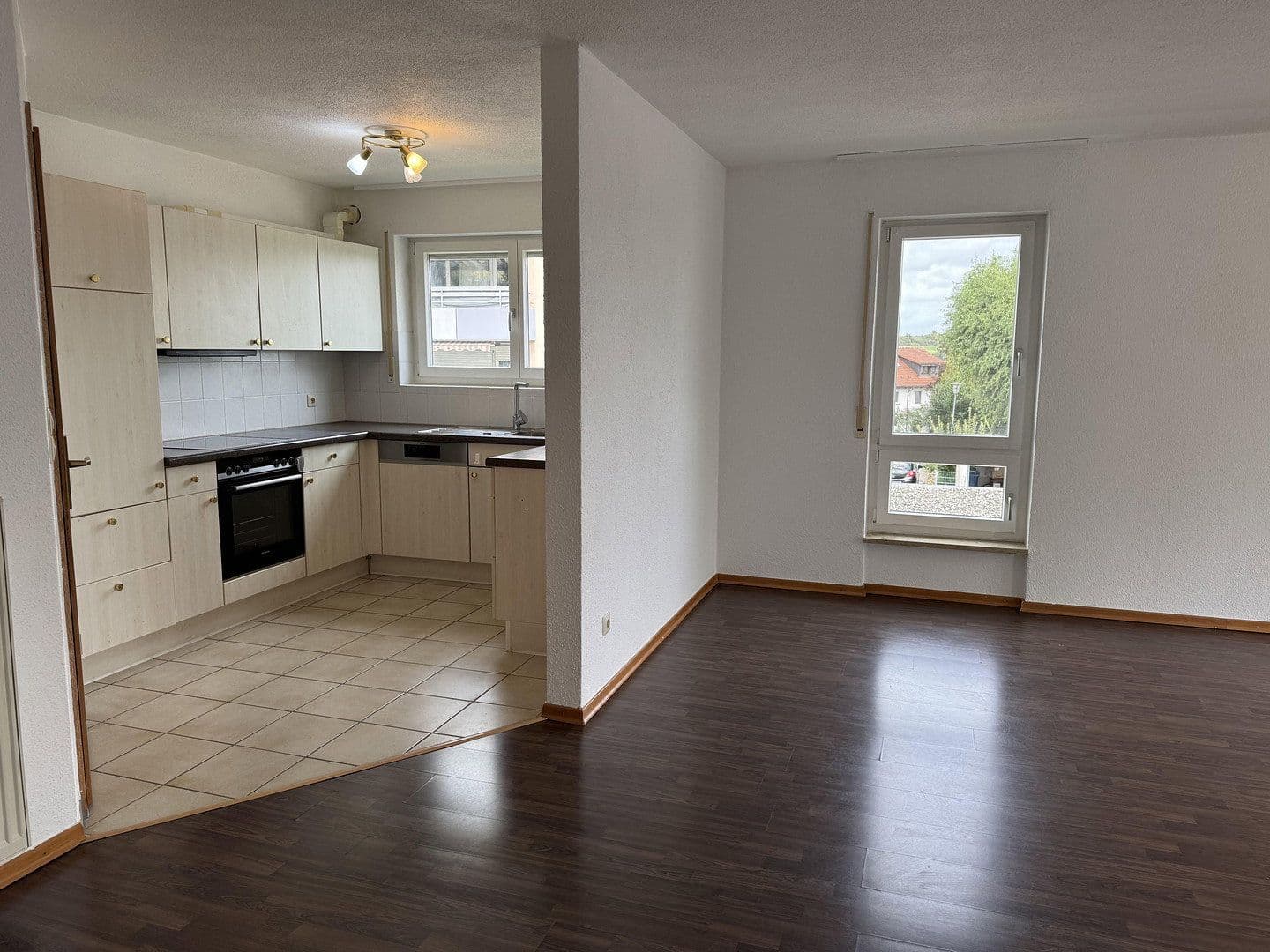 Pronájem bytu 3+kk 90 m², Lottstetten, Bádensko-Württembersko Pronájem bytu 3+kk 90 m², Lottstetten, Bádensko-Württembersko