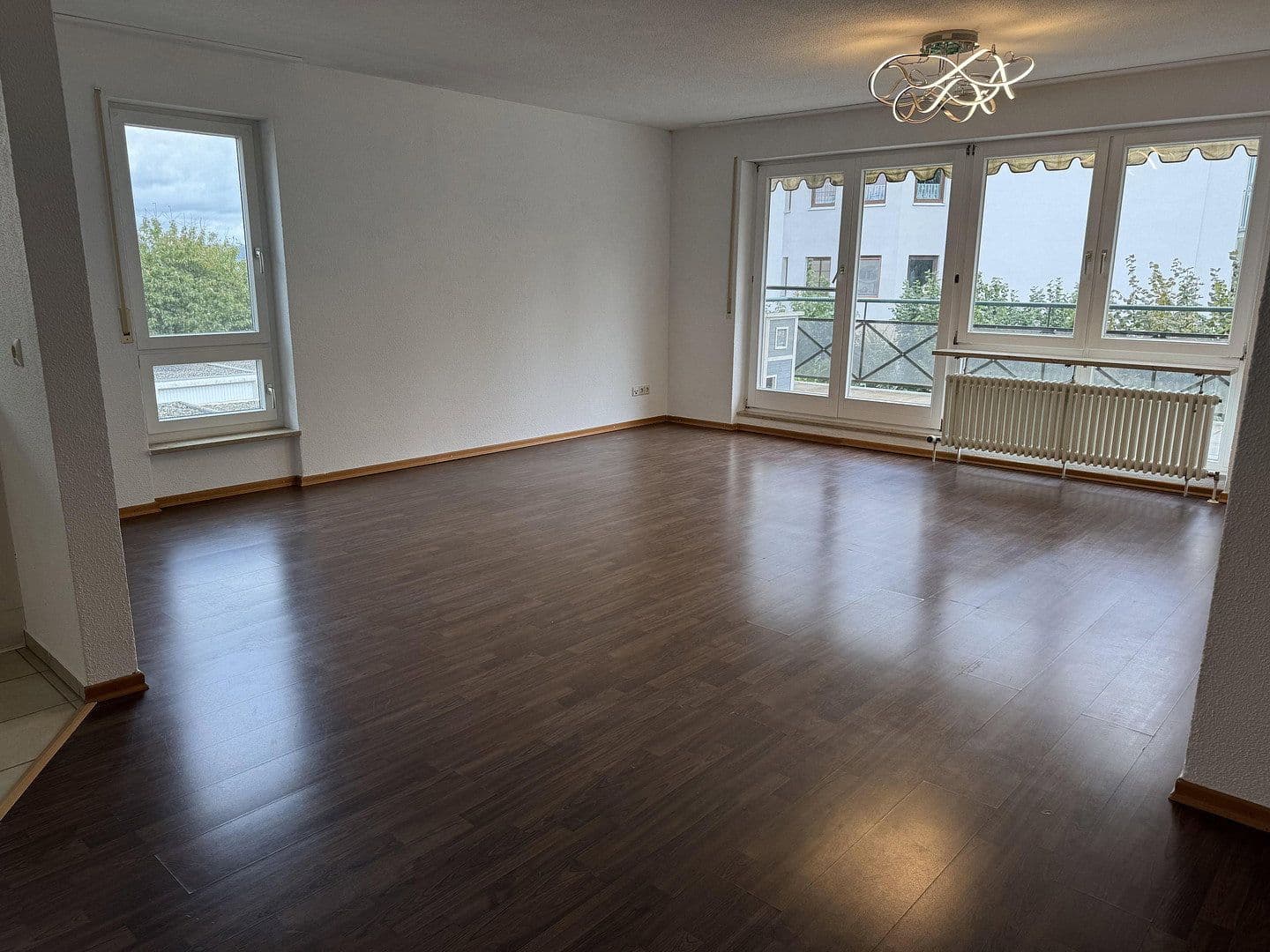 Pronájem bytu 3+kk 90 m², Lottstetten, Bádensko-Württembersko Pronájem bytu 3+kk 90 m², Lottstetten, Bádensko-Württembersko