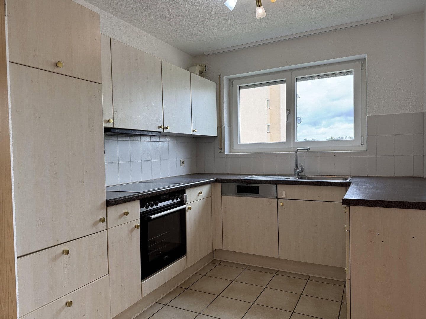 Pronájem bytu 3+kk 90 m², Lottstetten, Bádensko-Württembersko Pronájem bytu 3+kk 90 m², Lottstetten, Bádensko-Württembersko