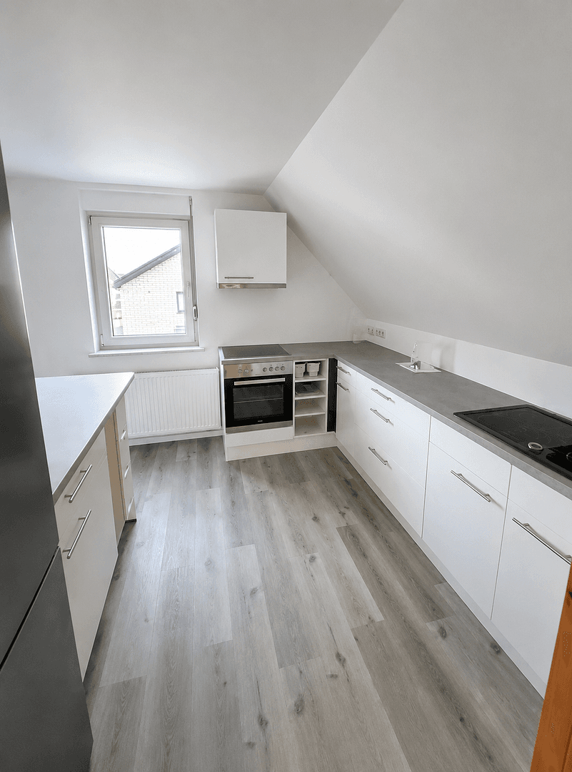 Prodej domu 202 m², pozemek 750 m², Enger, Severní Porýní-Vestfálsko Prodej domu 202 m², pozemek 750 m², Enger, Severní Porýní-Vestfálsko