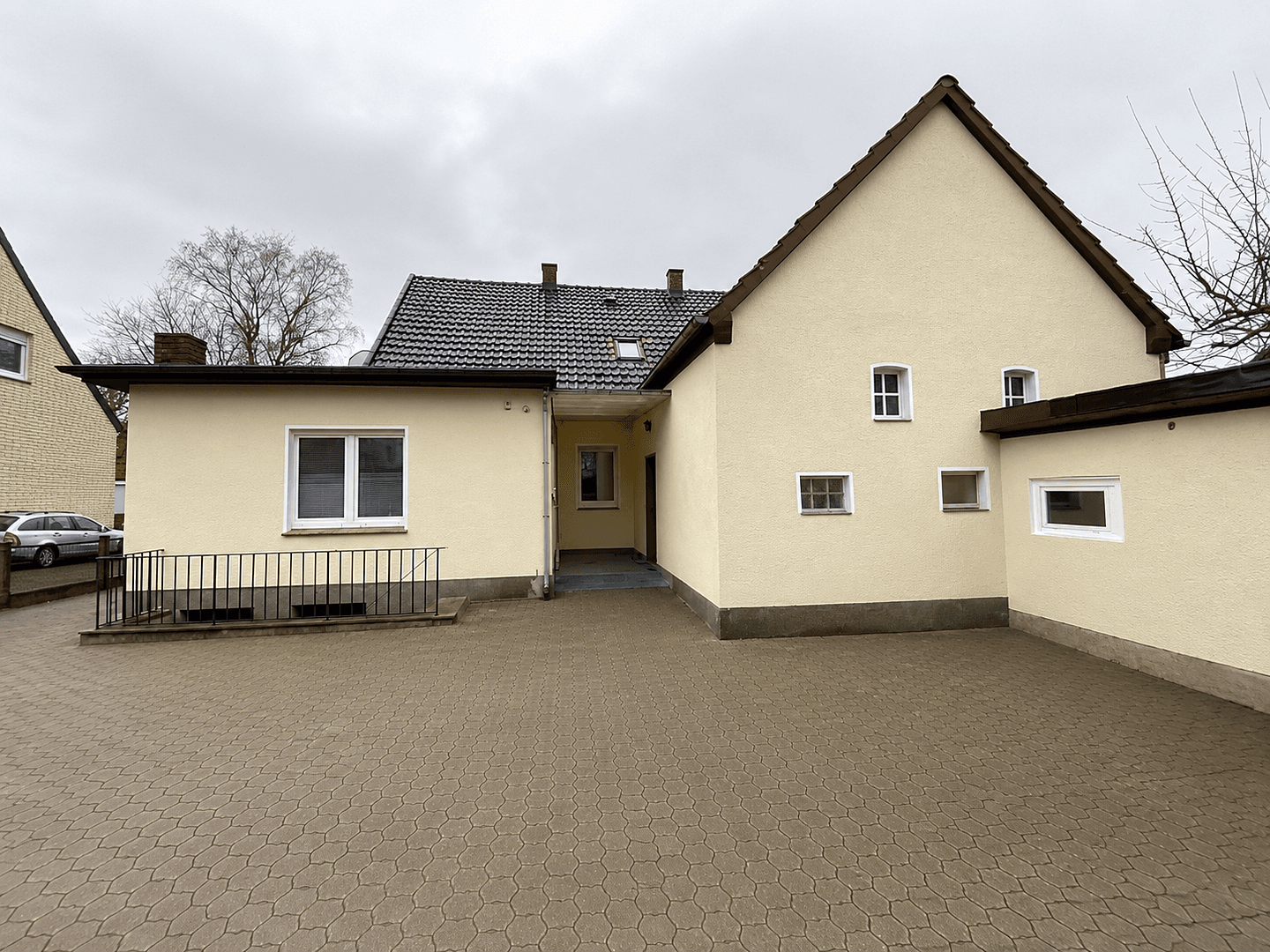 Prodej domu 202 m², pozemek 750 m², Enger, Severní Porýní-Vestfálsko Prodej domu 202 m², pozemek 750 m², Enger, Severní Porýní-Vestfálsko