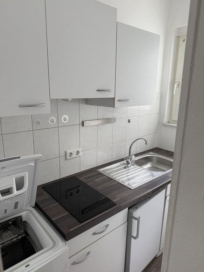 Pronájem bytu 1+1 25 m², Bibienastraße, Mannheim, Bádensko-Württembersko Pronájem bytu 1+1 25 m², Bibienastraße, Mannheim, Bádensko-Württembersko