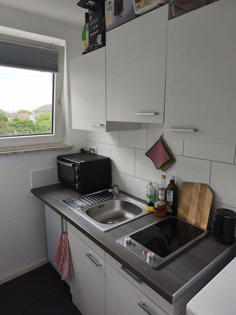 Pronájem bytu 1+1 25 m², Bibienastraße, Mannheim, Bádensko-Württembersko Pronájem bytu 1+1 25 m², Bibienastraße, Mannheim, Bádensko-Württembersko