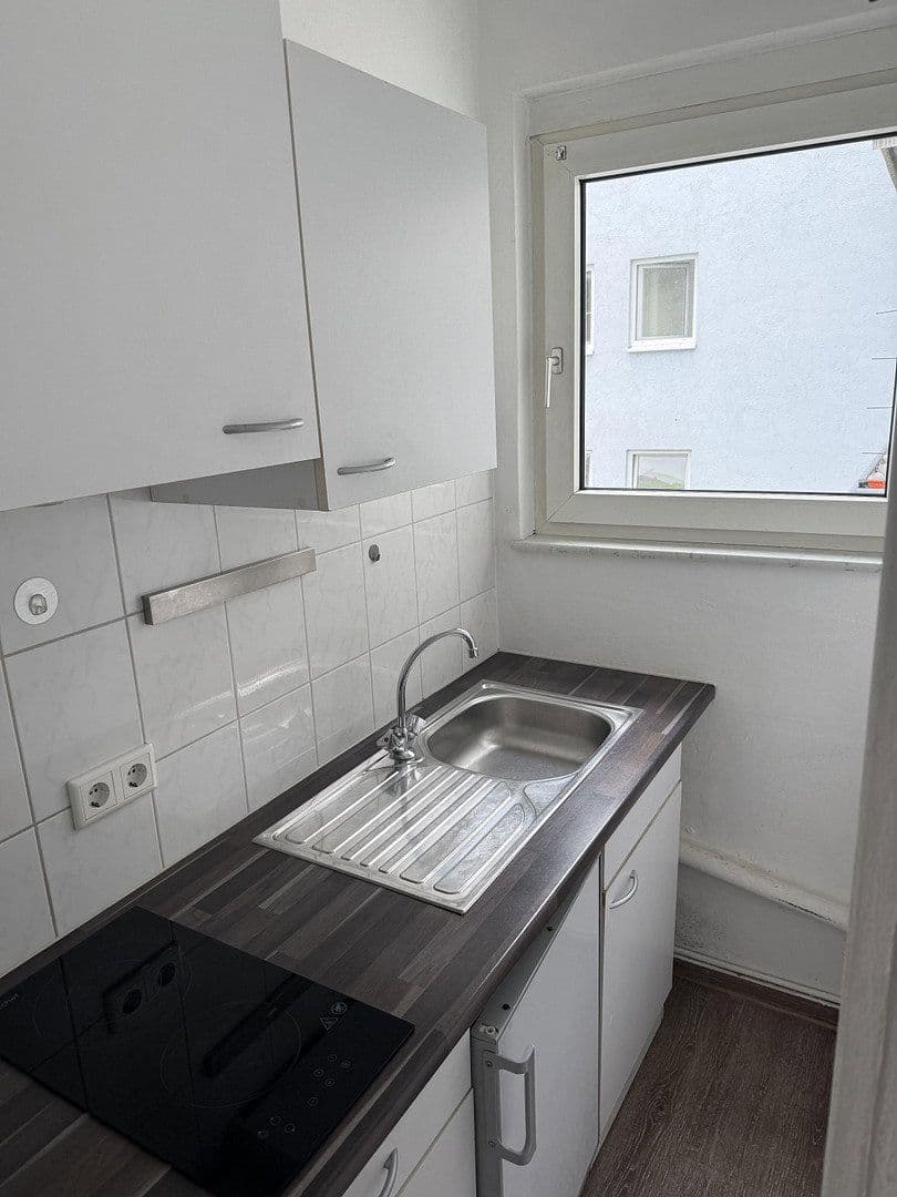 Pronájem bytu 1+1 25 m², Bibienastraße, Mannheim, Bádensko-Württembersko Pronájem bytu 1+1 25 m², Bibienastraße, Mannheim, Bádensko-Württembersko