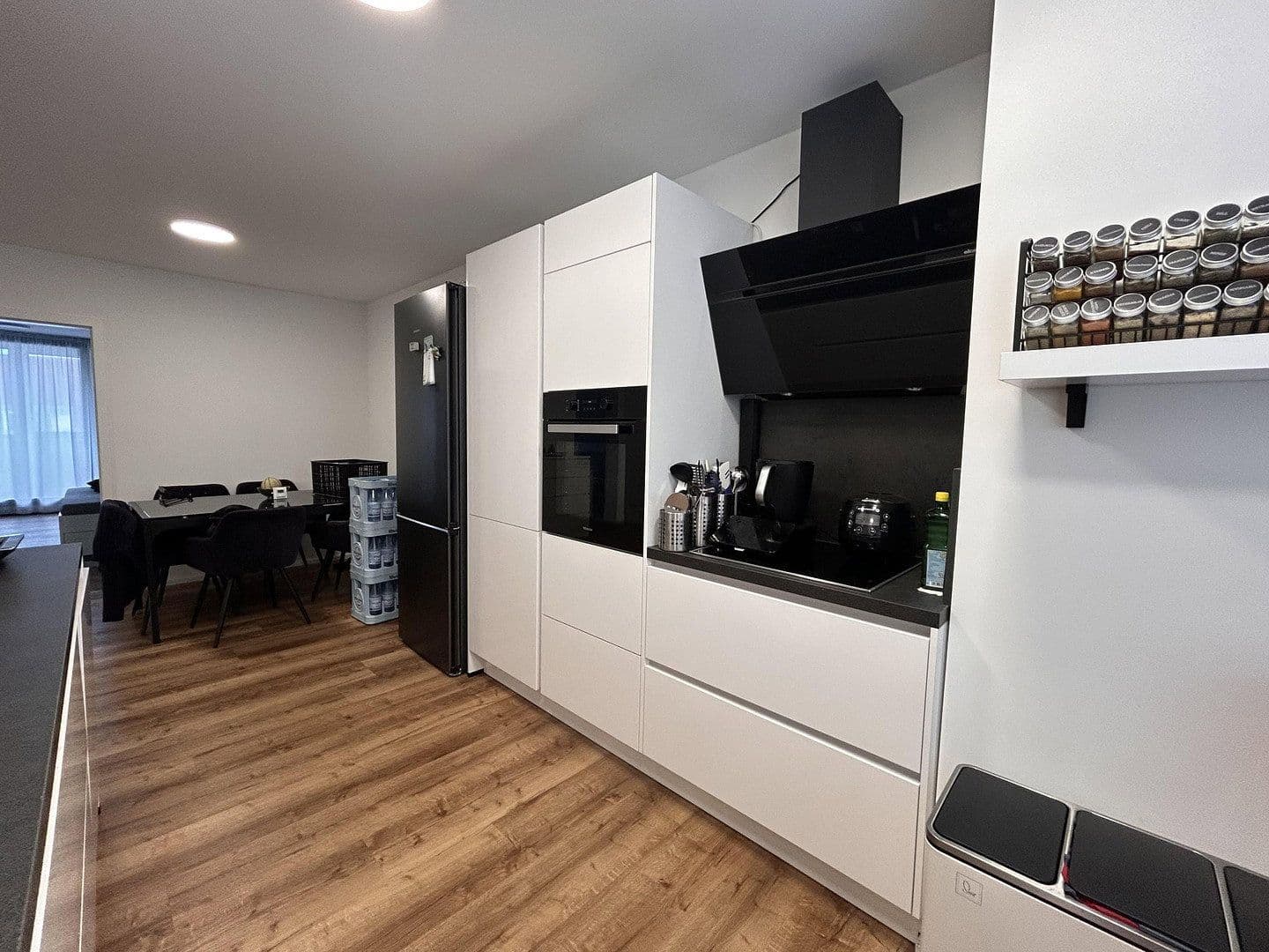 Pronájem bytu 2+kk 85 m², Köln, Severní Porýní-Vestfálsko Pronájem bytu 2+kk 85 m², Köln, Severní Porýní-Vestfálsko
