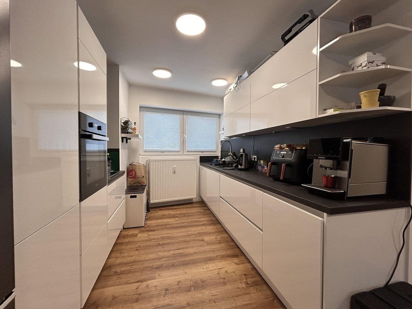 Pronájem bytu 2+kk 85 m², Köln, Severní Porýní-Vestfálsko Pronájem bytu 2+kk 85 m², Köln, Severní Porýní-Vestfálsko