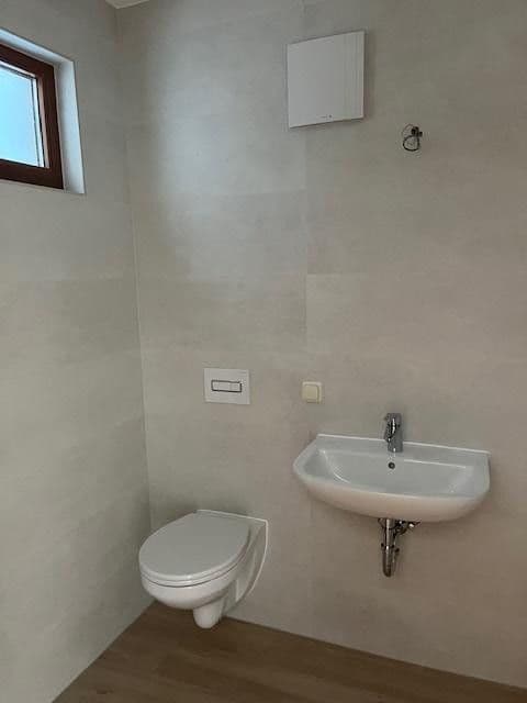 Pronájem bytu 2+1 61 m², Ernst-Moritz- Arndt - Straße 13 a, Taucha, Sasko Pronájem bytu 2+1 61 m², Ernst-Moritz- Arndt - Straße 13 a, Taucha, Sasko
