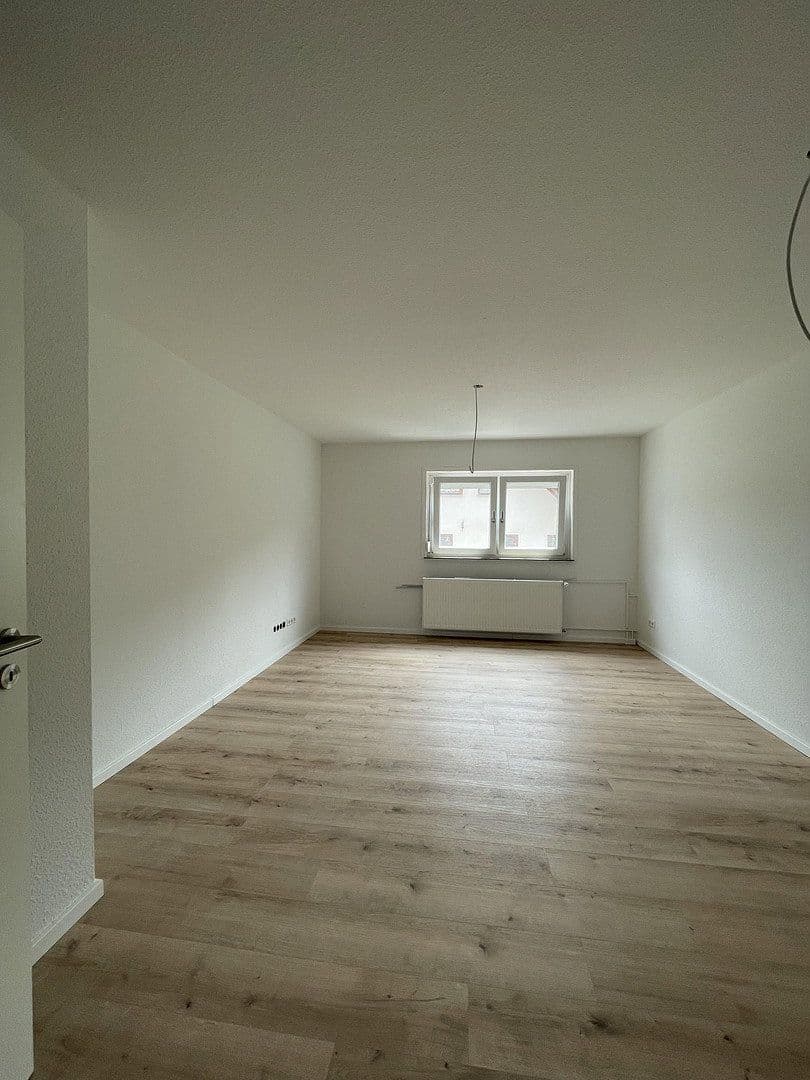 Pronájem bytu 3+1 64 m², Lembergstr. 58, Nagold, Bádensko-Württembersko Pronájem bytu 3+1 64 m², Lembergstr. 58, Nagold, Bádensko-Württembersko
