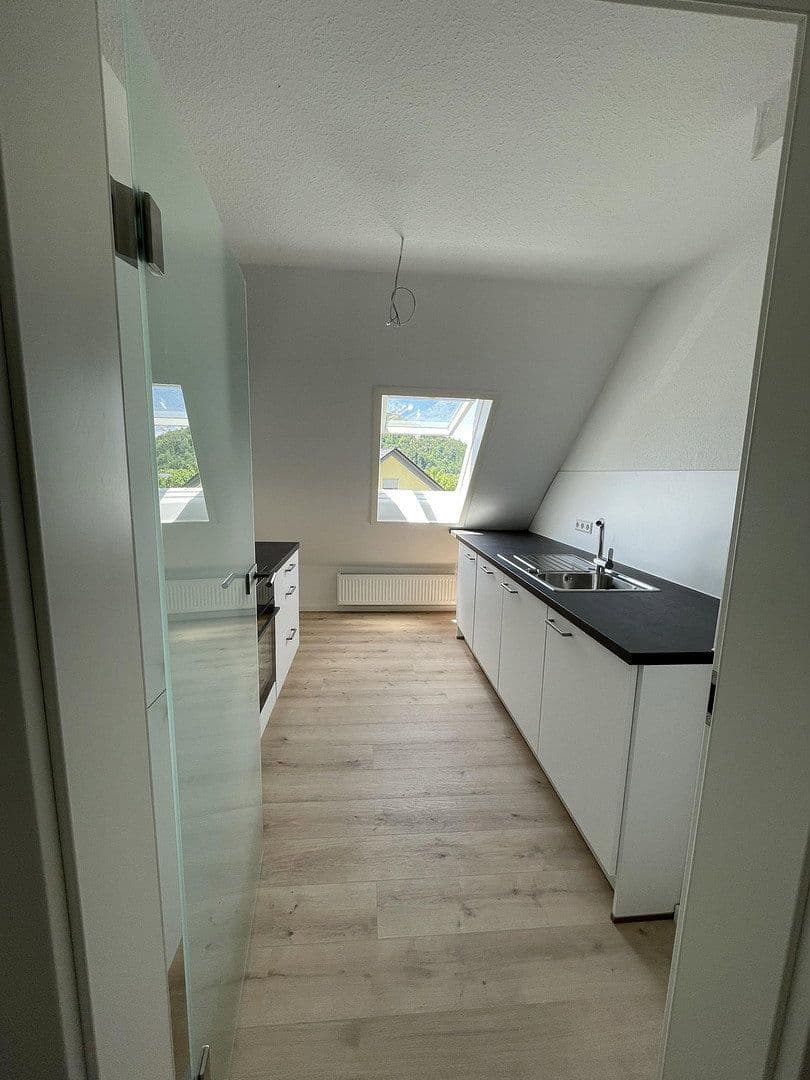 Pronájem bytu 3+1 64 m², Lembergstr. 58, Nagold, Bádensko-Württembersko Pronájem bytu 3+1 64 m², Lembergstr. 58, Nagold, Bádensko-Württembersko