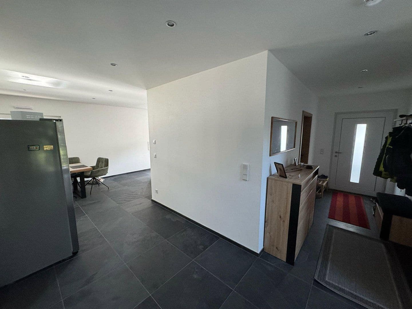 Pronájem domu 168 m², pozemek 411 m², Neuburger Straße 21a, Ehekirchen, Bavorsko Pronájem domu 168 m², pozemek 411 m², Neuburger Straße 21a, Ehekirchen, Bavorsko