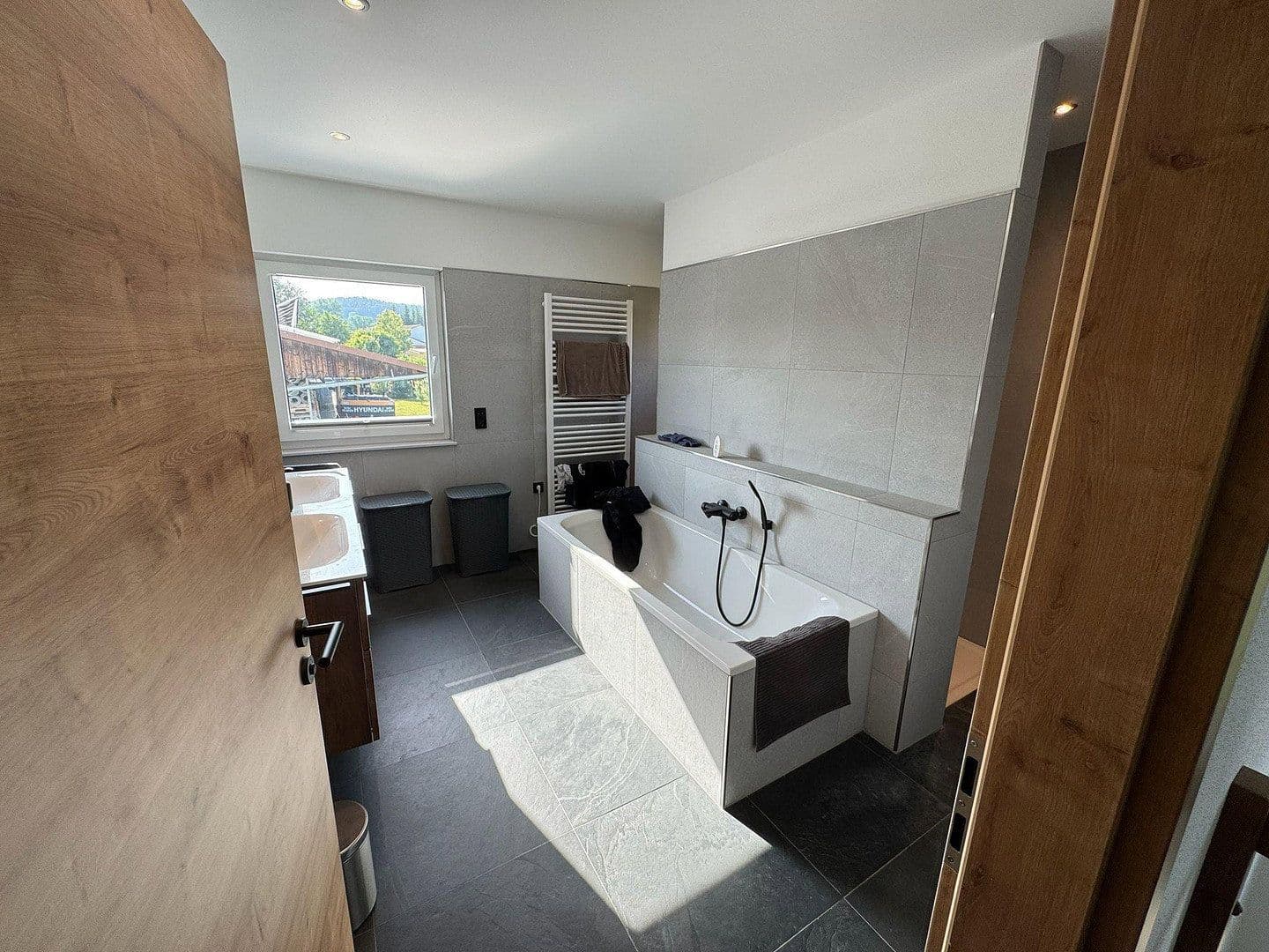Pronájem domu 168 m², pozemek 411 m², Neuburger Straße 21a, Ehekirchen, Bavorsko Pronájem domu 168 m², pozemek 411 m², Neuburger Straße 21a, Ehekirchen, Bavorsko