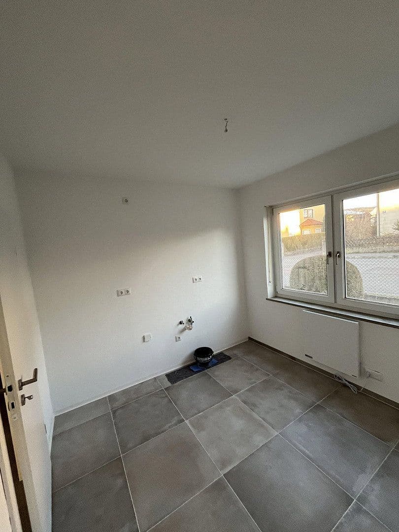 Prodej domu 160 m², pozemek 551 m², Weiden, Bavorsko Prodej domu 160 m², pozemek 551 m², Weiden, Bavorsko