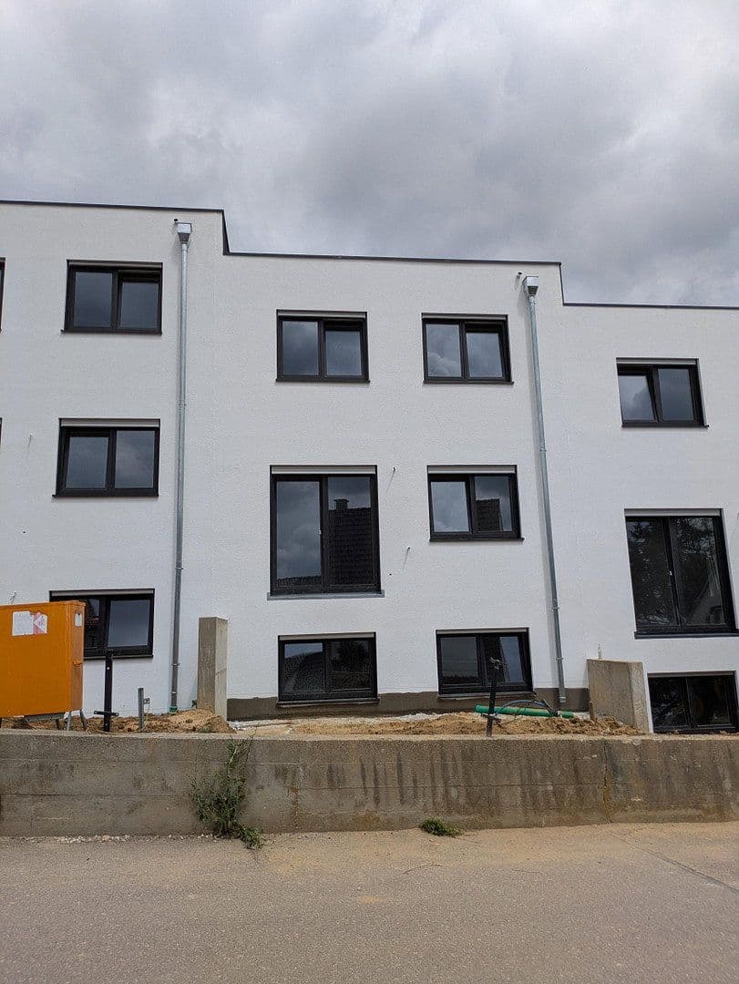 Prodej domu 137 m², pozemek 131 m², Wolfstraße 36, Pfaffenhofen an der Ilm, Bavorsko Prodej domu 137 m², pozemek 131 m², Wolfstraße 36, Pfaffenhofen an der Ilm, Bavorsko