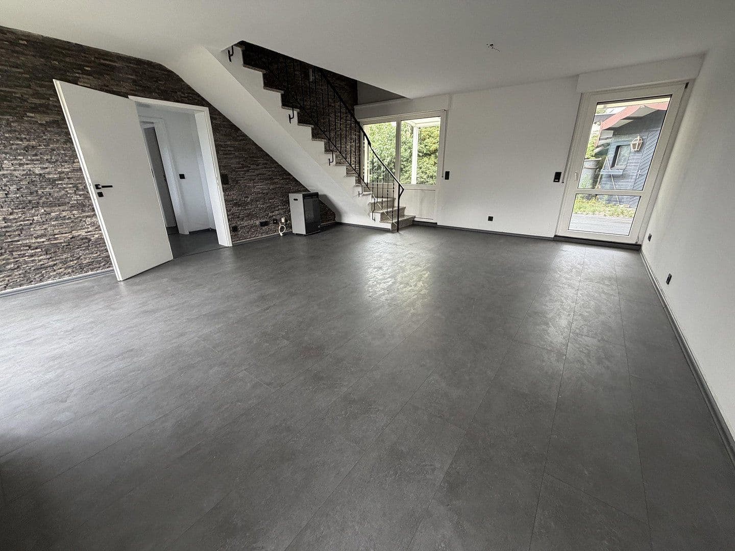 Pronájem domu 110 m², pozemek 202 m², Linderner Bahn 53, Geilenkirchen, Severní Porýní-Vestfálsko Pronájem domu 110 m², pozemek 202 m², Linderner Bahn 53, Geilenkirchen, Severní Porýní-Vestfálsko