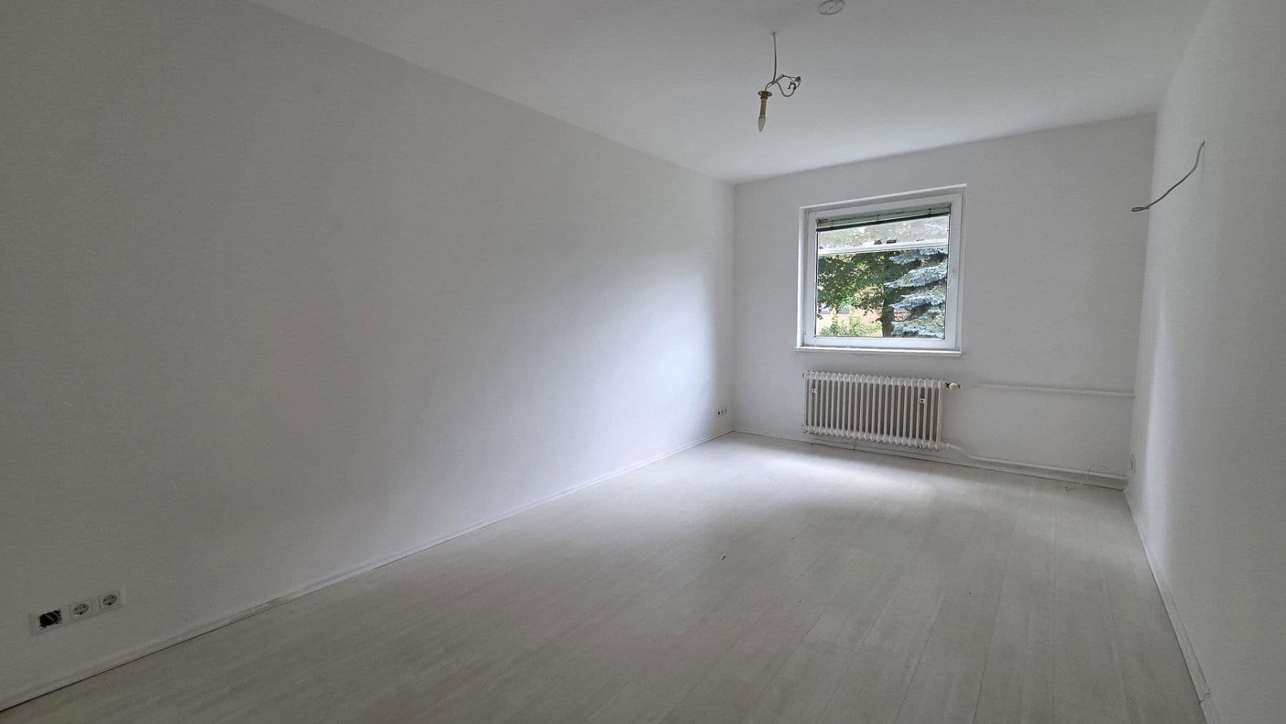 Prodej domu 93 m², pozemek 280 m², Berlin, Berlín Prodej domu 93 m², pozemek 280 m², Berlin, Berlín