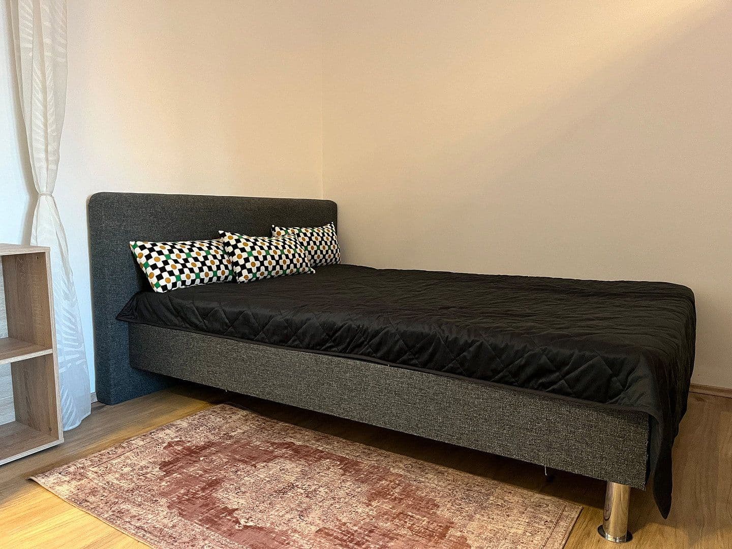 Pronájem bytu 1+1 36 m², Drygalskiallee 118, München, Bavorsko Pronájem bytu 1+1 36 m², Drygalskiallee 118, München, Bavorsko