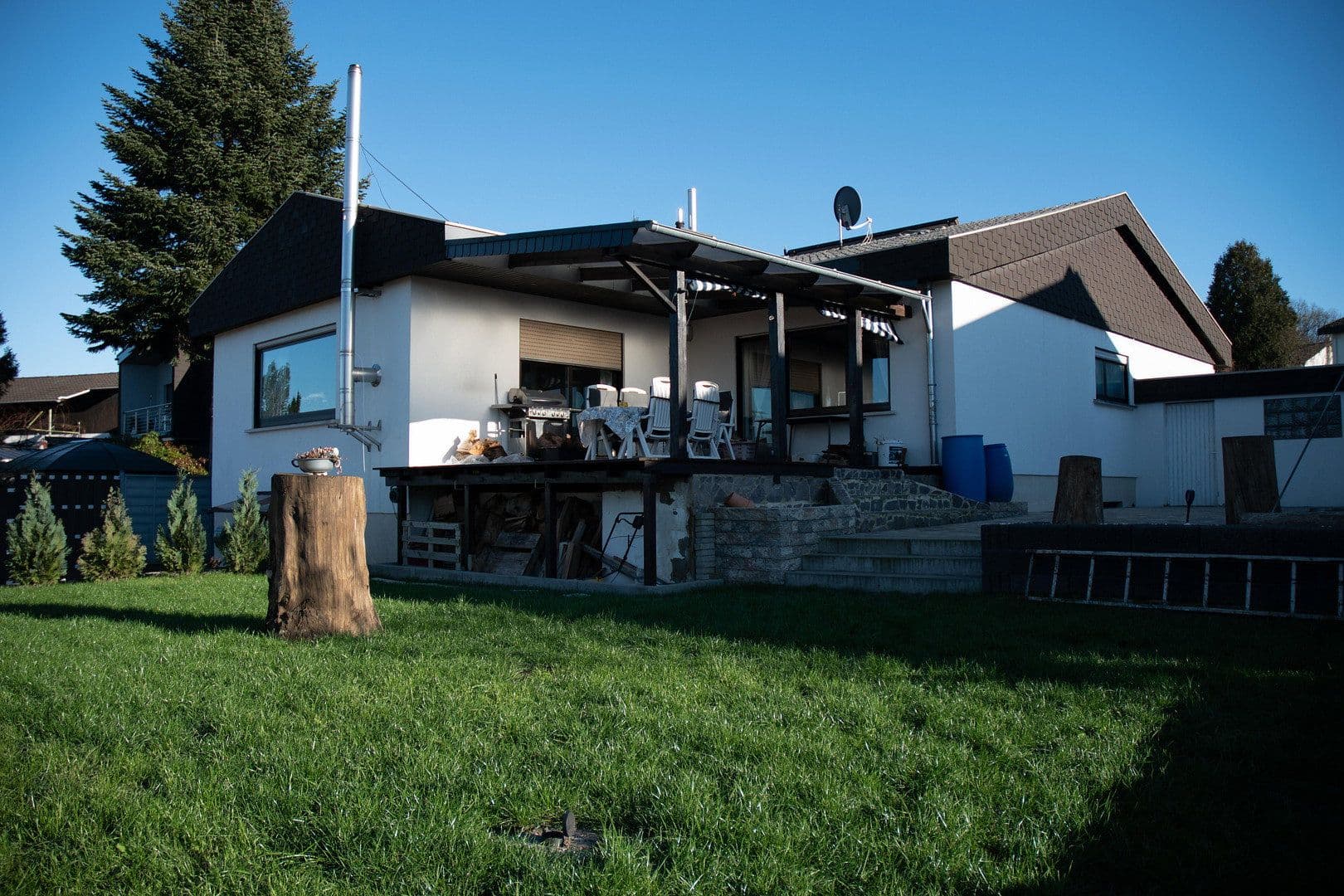 Prodej domu 240 m², pozemek 769 m², Krappelroth 29, Schmelz, Země Sársko Prodej domu 240 m², pozemek 769 m², Krappelroth 29, Schmelz, Země Sársko