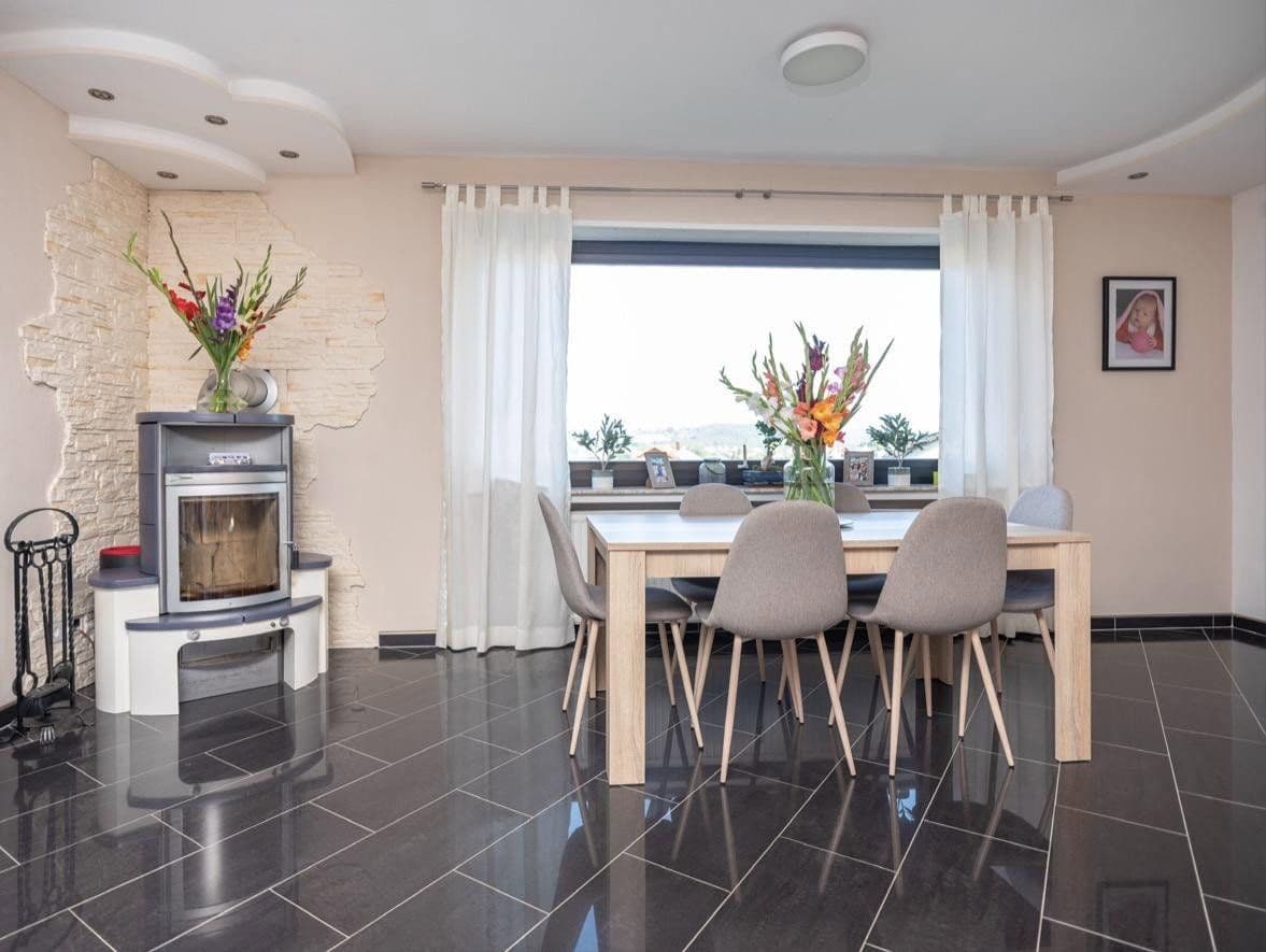 Prodej domu 240 m², pozemek 769 m², Krappelroth 29, Schmelz, Země Sársko Prodej domu 240 m², pozemek 769 m², Krappelroth 29, Schmelz, Země Sársko