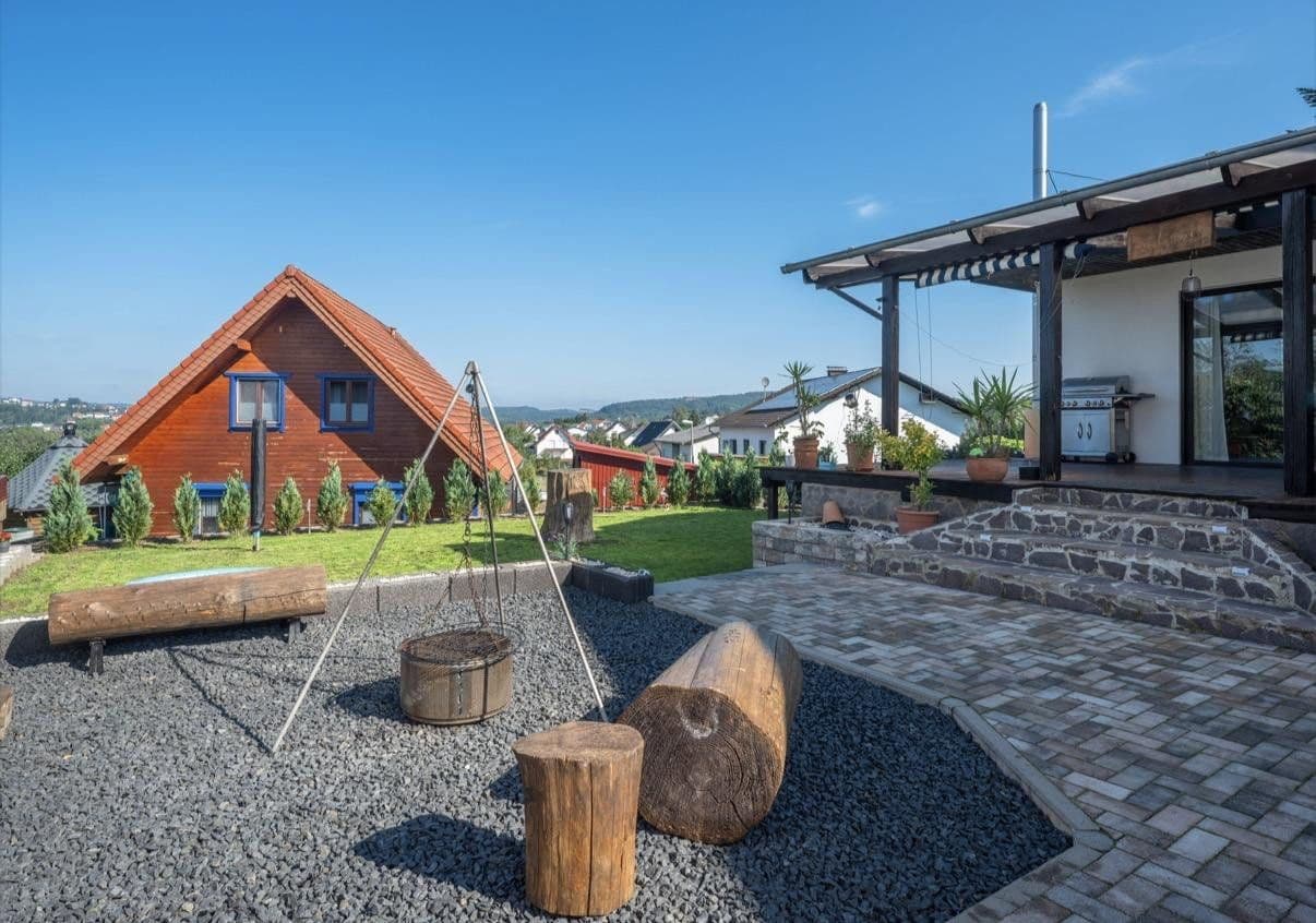 Prodej domu 240 m², pozemek 769 m², Krappelroth 29, Schmelz, Země Sársko Prodej domu 240 m², pozemek 769 m², Krappelroth 29, Schmelz, Země Sársko