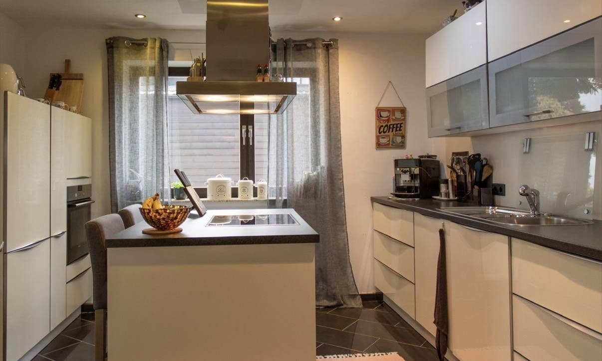 Prodej domu 240 m², pozemek 769 m², Krappelroth 29, Schmelz, Země Sársko Prodej domu 240 m², pozemek 769 m², Krappelroth 29, Schmelz, Země Sársko