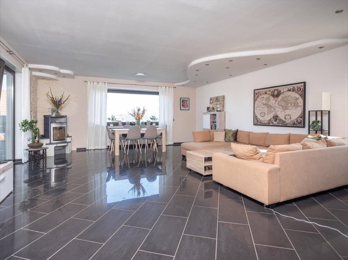 Prodej domu 240 m², pozemek 769 m², Krappelroth 29, Schmelz, Země Sársko Prodej domu 240 m², pozemek 769 m², Krappelroth 29, Schmelz, Země Sársko