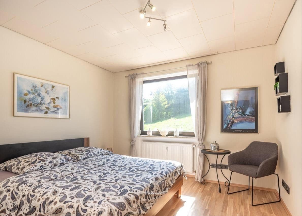 Prodej domu 240 m², pozemek 769 m², Krappelroth 29, Schmelz, Země Sársko Prodej domu 240 m², pozemek 769 m², Krappelroth 29, Schmelz, Země Sársko