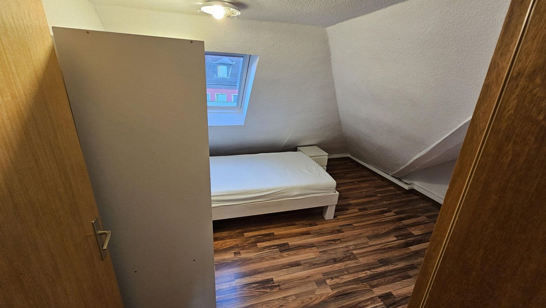 Pronájem bytu 4+1 93 m², Mülheimer Straße 76, Essen, Severní Porýní-Vestfálsko Pronájem bytu 4+1 93 m², Mülheimer Straße 76, Essen, Severní Porýní-Vestfálsko