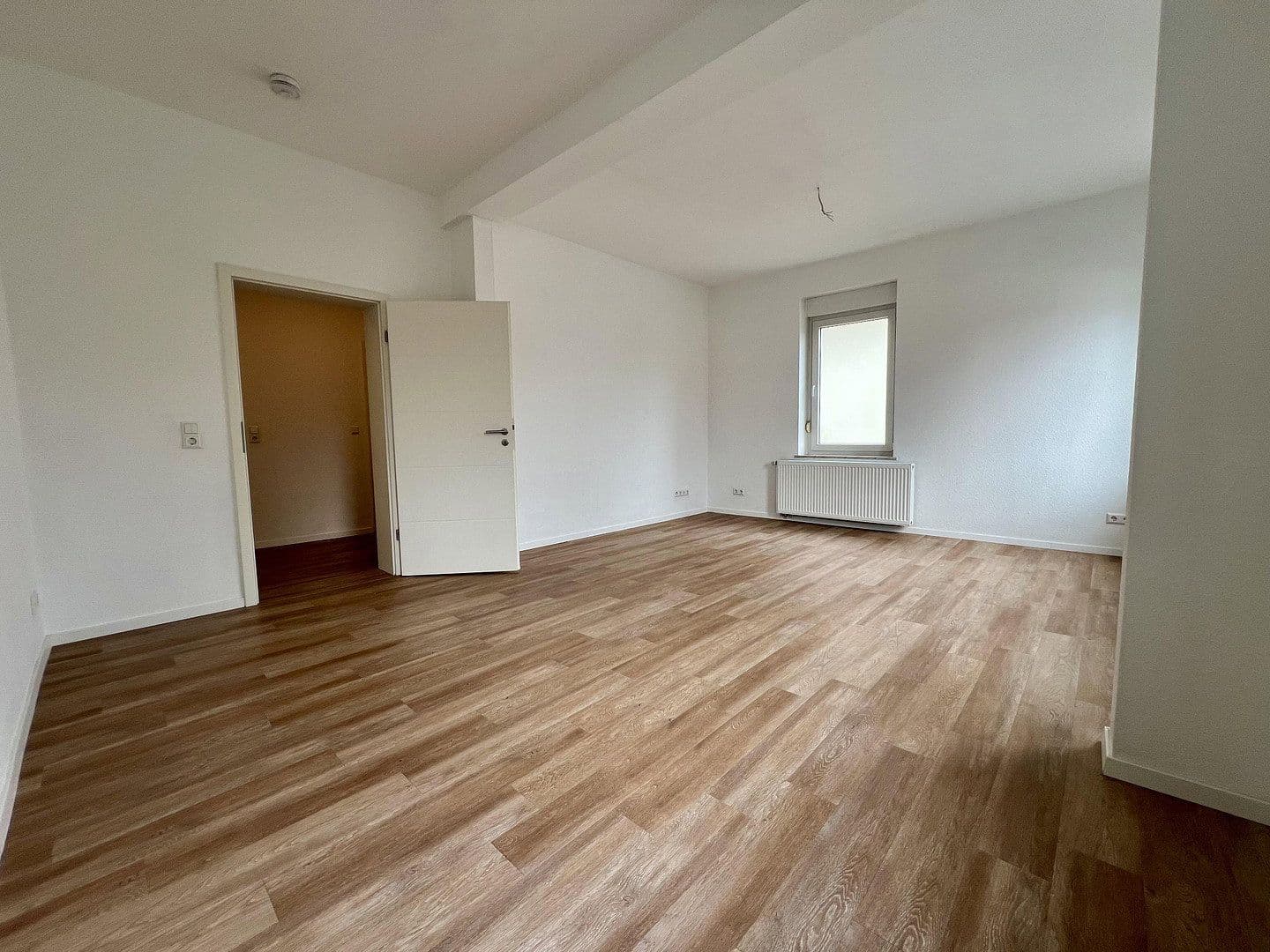 Pronájem bytu 4+1 106 m², Stötteritzer Landstraße 30, Leipzig, Sasko Pronájem bytu 4+1 106 m², Stötteritzer Landstraße 30, Leipzig, Sasko