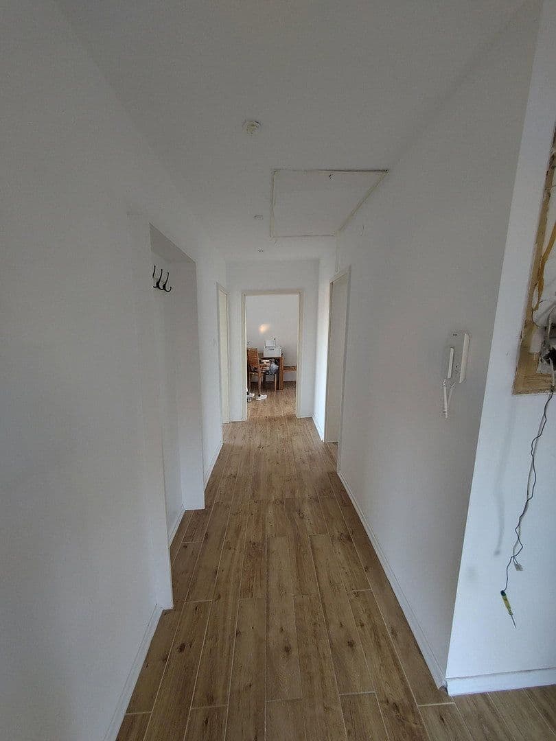 Pronájem bytu 3+1 120 m², Weinheim, Bádensko-Württembersko Pronájem bytu 3+1 120 m², Weinheim, Bádensko-Württembersko