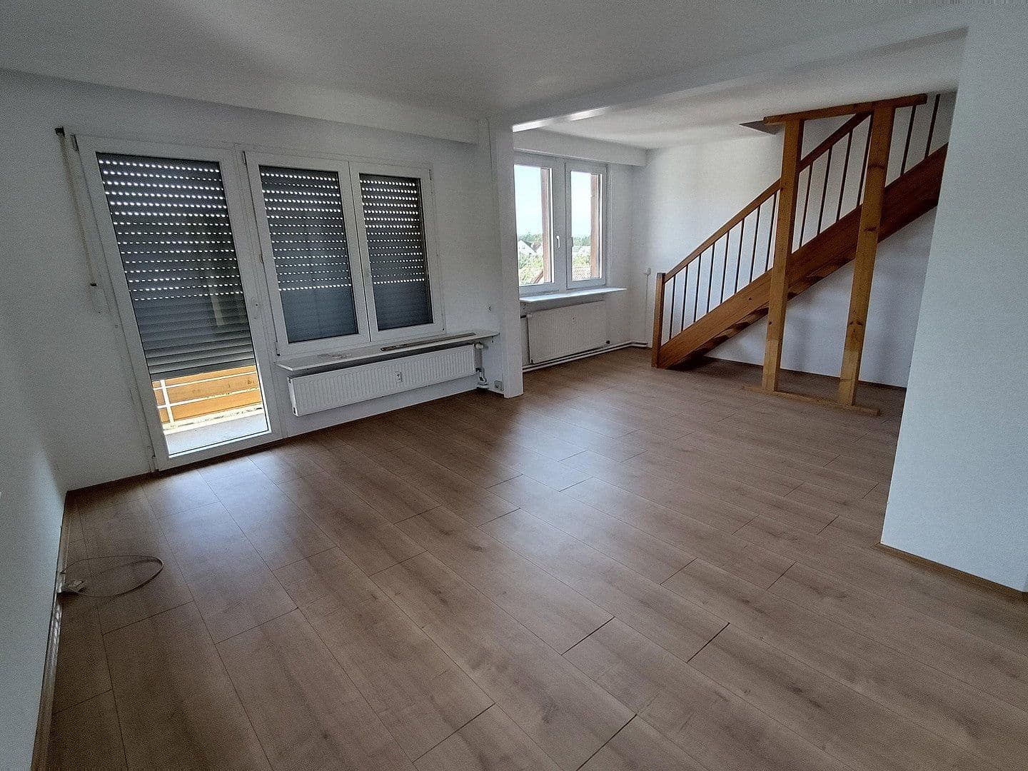 Pronájem bytu 3+1 120 m², Weinheim, Bádensko-Württembersko Pronájem bytu 3+1 120 m², Weinheim, Bádensko-Württembersko