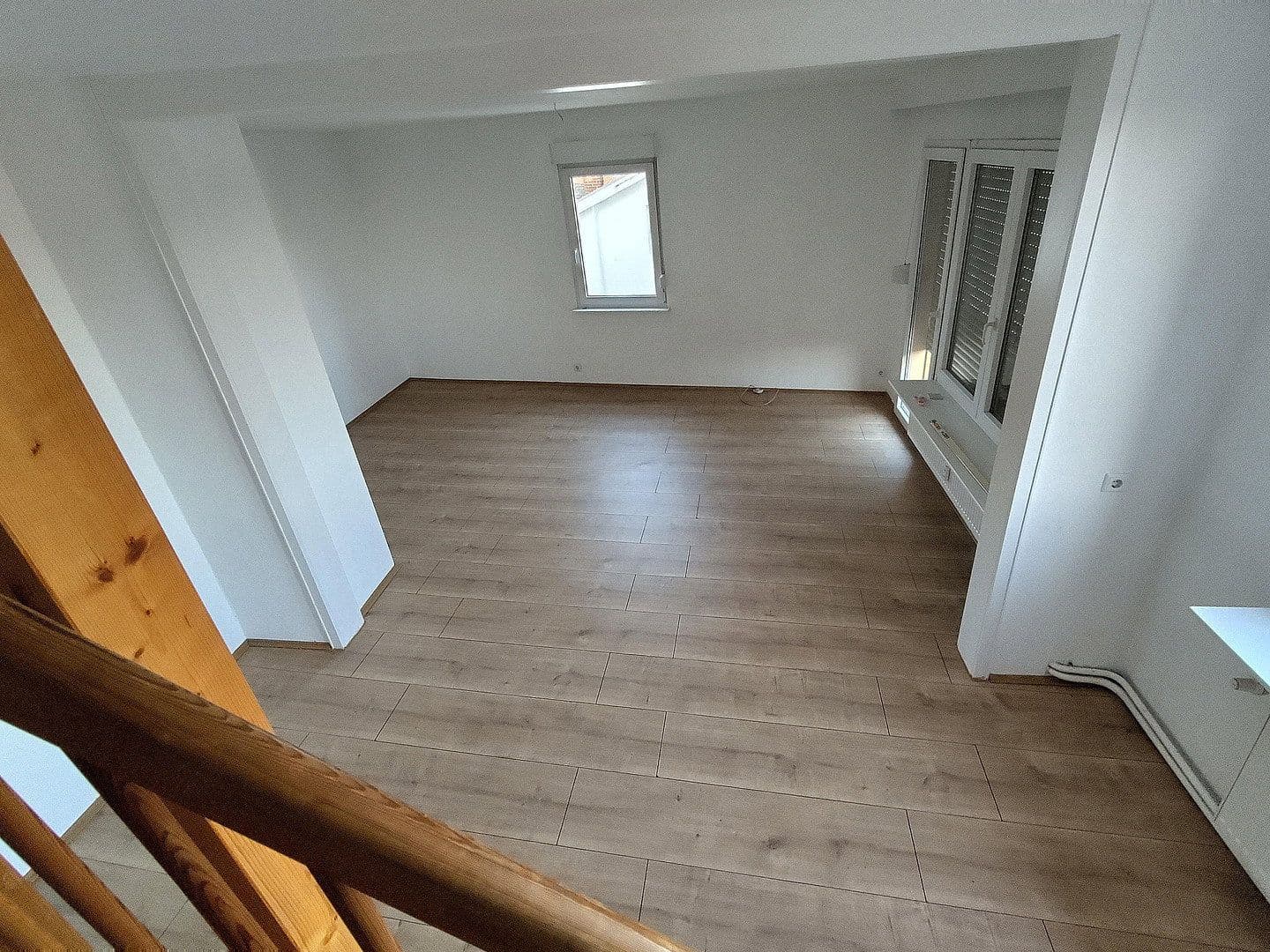 Pronájem bytu 3+1 120 m², Weinheim, Bádensko-Württembersko Pronájem bytu 3+1 120 m², Weinheim, Bádensko-Württembersko