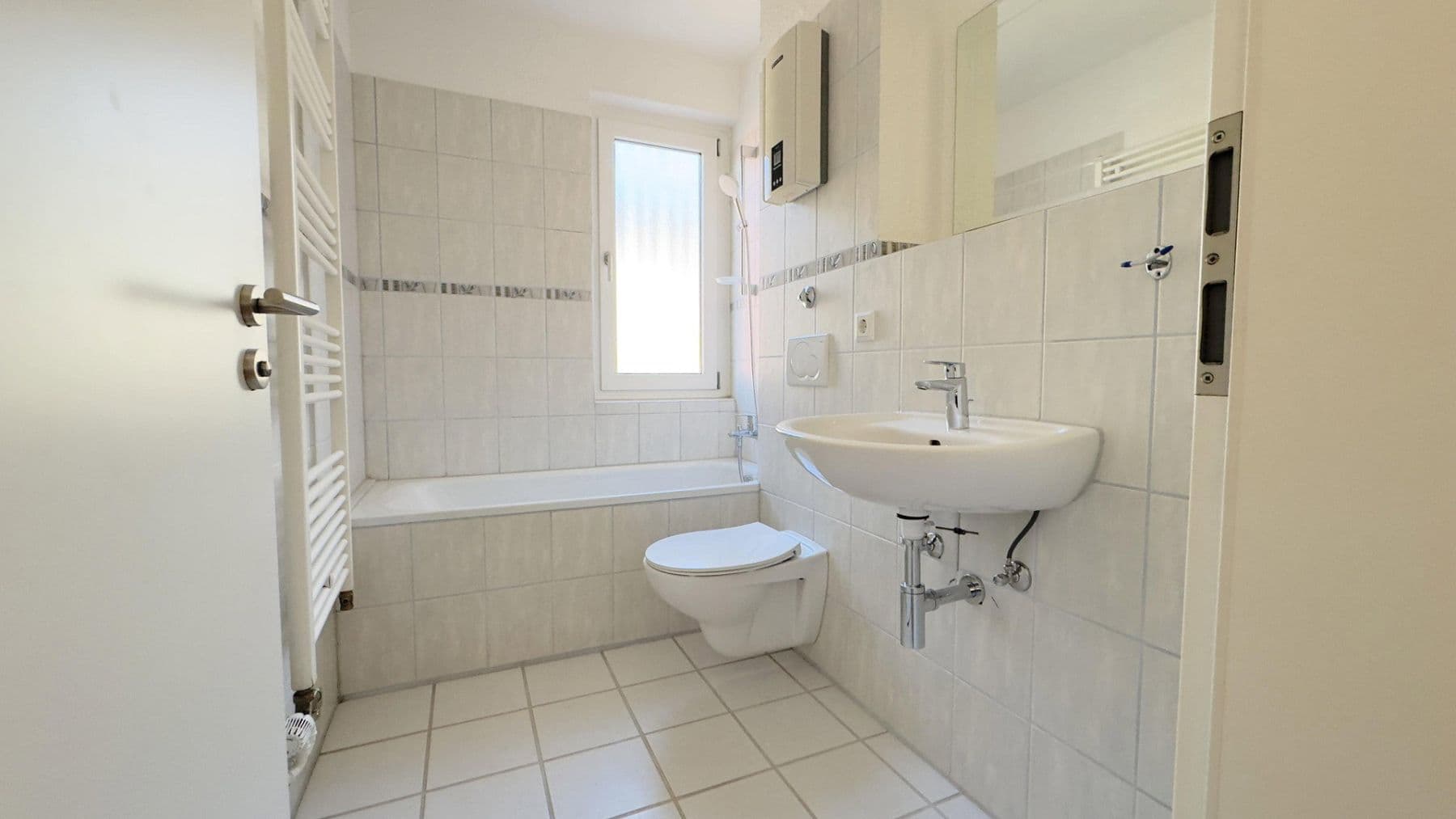 Pronájem bytu 5+1 125 m², Hohenstaufenstr. 56, Pforzheim, Bádensko-Württembersko Pronájem bytu 5+1 125 m², Hohenstaufenstr. 56, Pforzheim, Bádensko-Württembersko