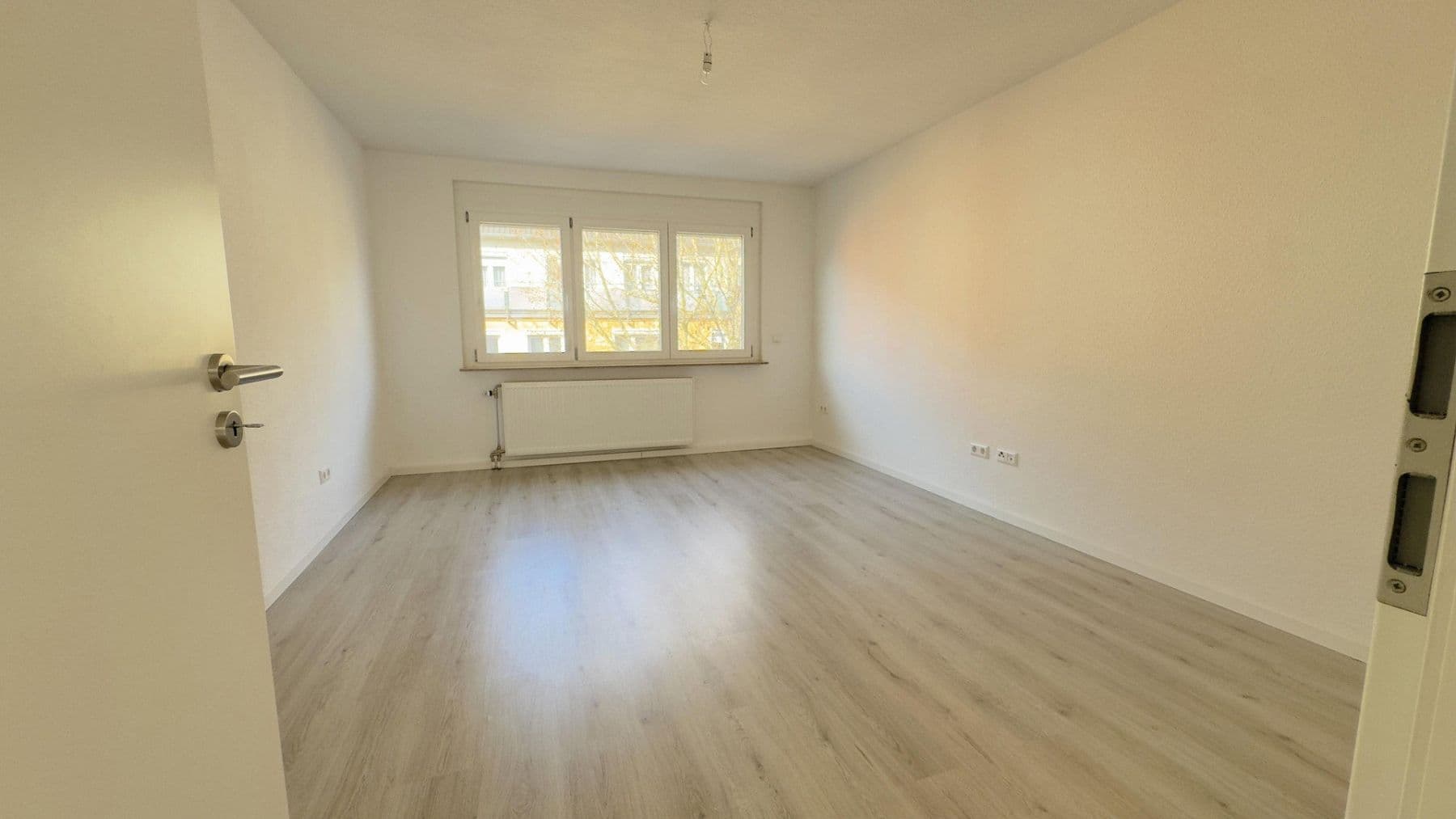 Pronájem bytu 5+1 125 m², Hohenstaufenstr. 56, Pforzheim, Bádensko-Württembersko Pronájem bytu 5+1 125 m², Hohenstaufenstr. 56, Pforzheim, Bádensko-Württembersko