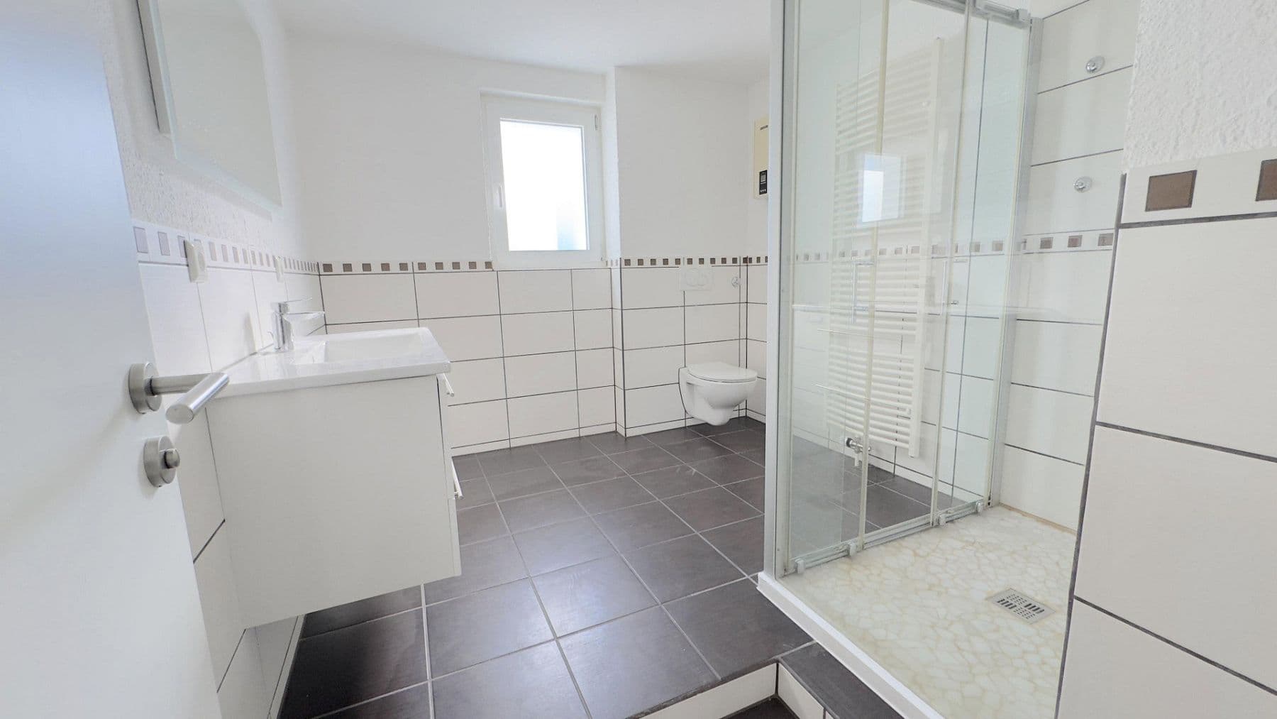 Pronájem bytu 5+1 125 m², Hohenstaufenstr. 56, Pforzheim, Bádensko-Württembersko Pronájem bytu 5+1 125 m², Hohenstaufenstr. 56, Pforzheim, Bádensko-Württembersko