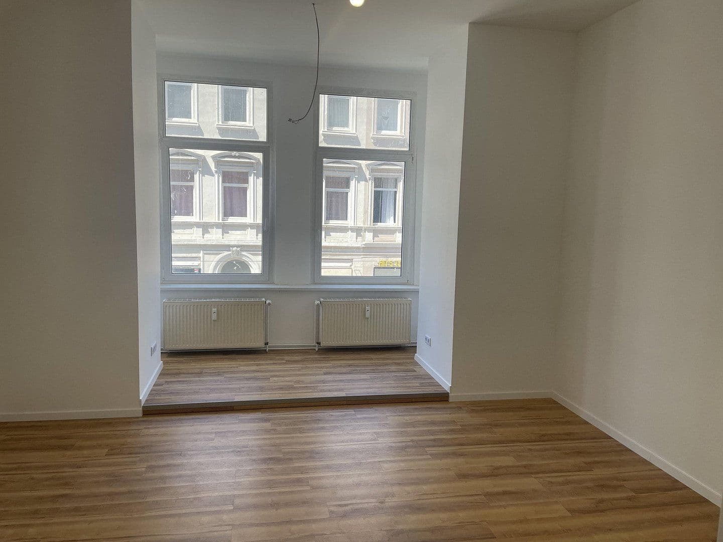 Pronájem bytu 5+1 141 m², Friedrich-Wilhelm-Straße 38, Braunschweig, Dolní Sasko Pronájem bytu 5+1 141 m², Friedrich-Wilhelm-Straße 38, Braunschweig, Dolní Sasko