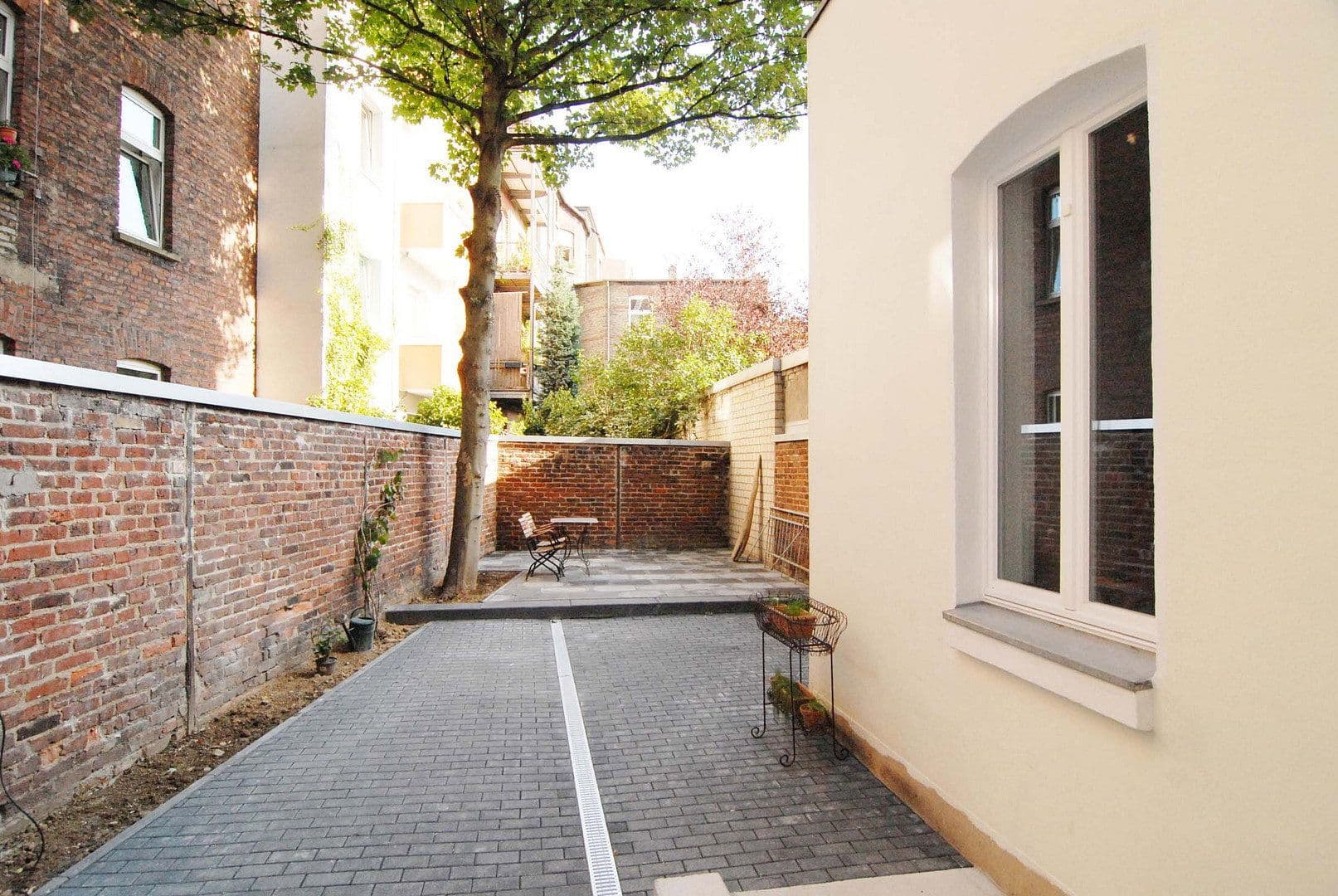 Prodej kanceláře 110 m², Düsseldorf, Severní Porýní-Vestfálsko Prodej kanceláře 110 m², Düsseldorf, Severní Porýní-Vestfálsko