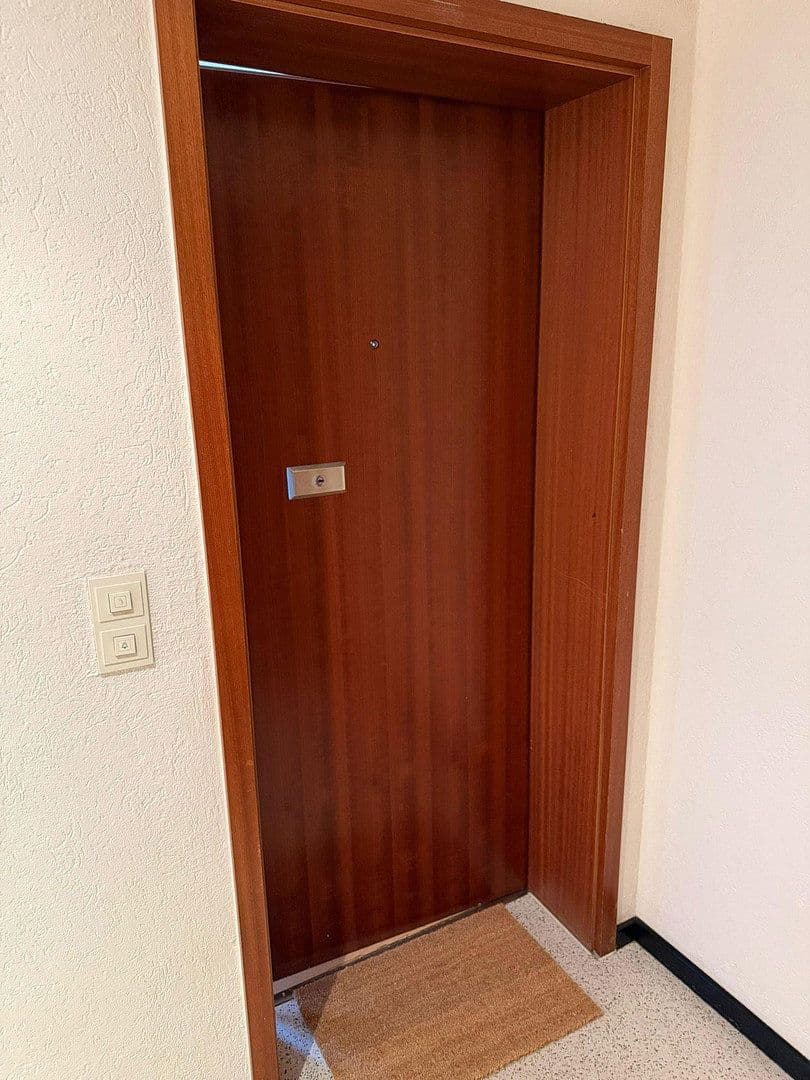 Pronájem bytu 2+1 70 m², Oederweg 43, FRANKFURT AM MAIN, Hessen Pronájem bytu 2+1 70 m², Oederweg 43, FRANKFURT AM MAIN, Hessen