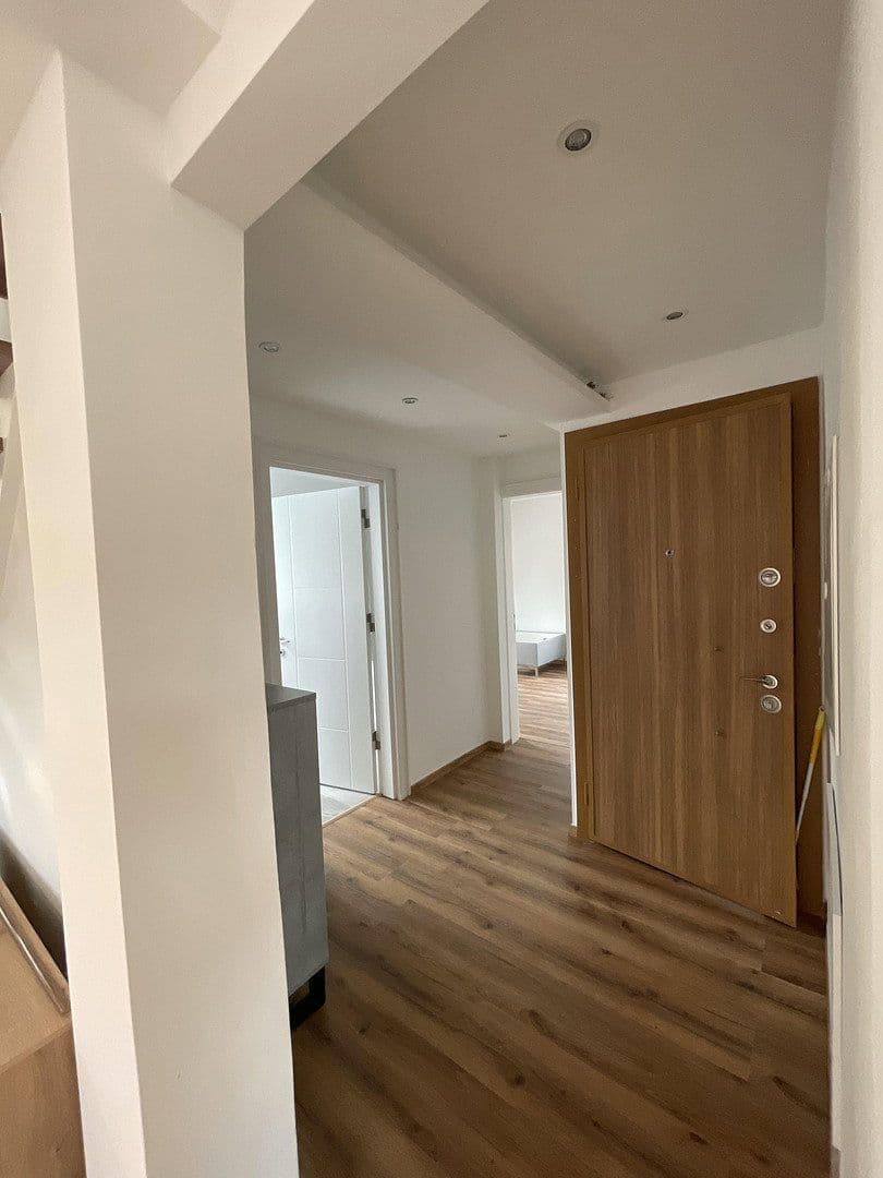 Pronájem bytu 5+1 99 m², Düsseldorf, Severní Porýní-Vestfálsko Pronájem bytu 5+1 99 m², Düsseldorf, Severní Porýní-Vestfálsko
