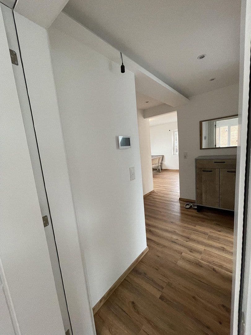 Pronájem bytu 5+1 99 m², Düsseldorf, Severní Porýní-Vestfálsko Pronájem bytu 5+1 99 m², Düsseldorf, Severní Porýní-Vestfálsko