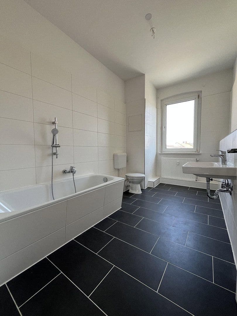 Pronájem bytu 4+1 113 m², Franz-Ludwig-Rasch-Straße 12, Naumburg (Saale), Sasko-Anhaltsko Pronájem bytu 4+1 113 m², Franz-Ludwig-Rasch-Straße 12, Naumburg (Saale), Sasko-Anhaltsko