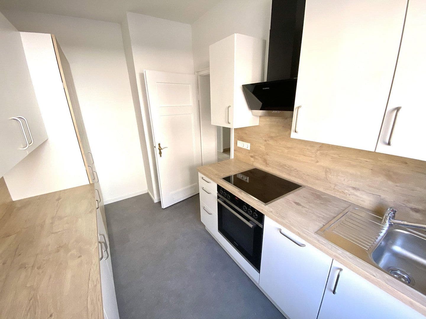 Pronájem bytu 3+1 64 m², Pforzheim, Bádensko-Württembersko Pronájem bytu 3+1 64 m², Pforzheim, Bádensko-Württembersko