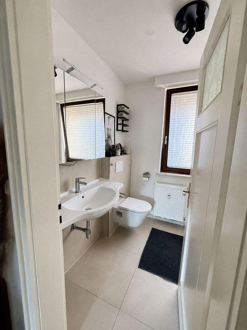 Pronájem bytu 3+1 64 m², Pforzheim, Bádensko-Württembersko Pronájem bytu 3+1 64 m², Pforzheim, Bádensko-Württembersko