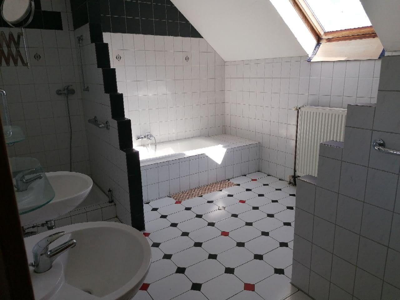 Prodej domu 540 m², pozemek 1.706 m², Lemgow, Dolní Sasko Prodej domu 540 m², pozemek 1.706 m², Lemgow, Dolní Sasko