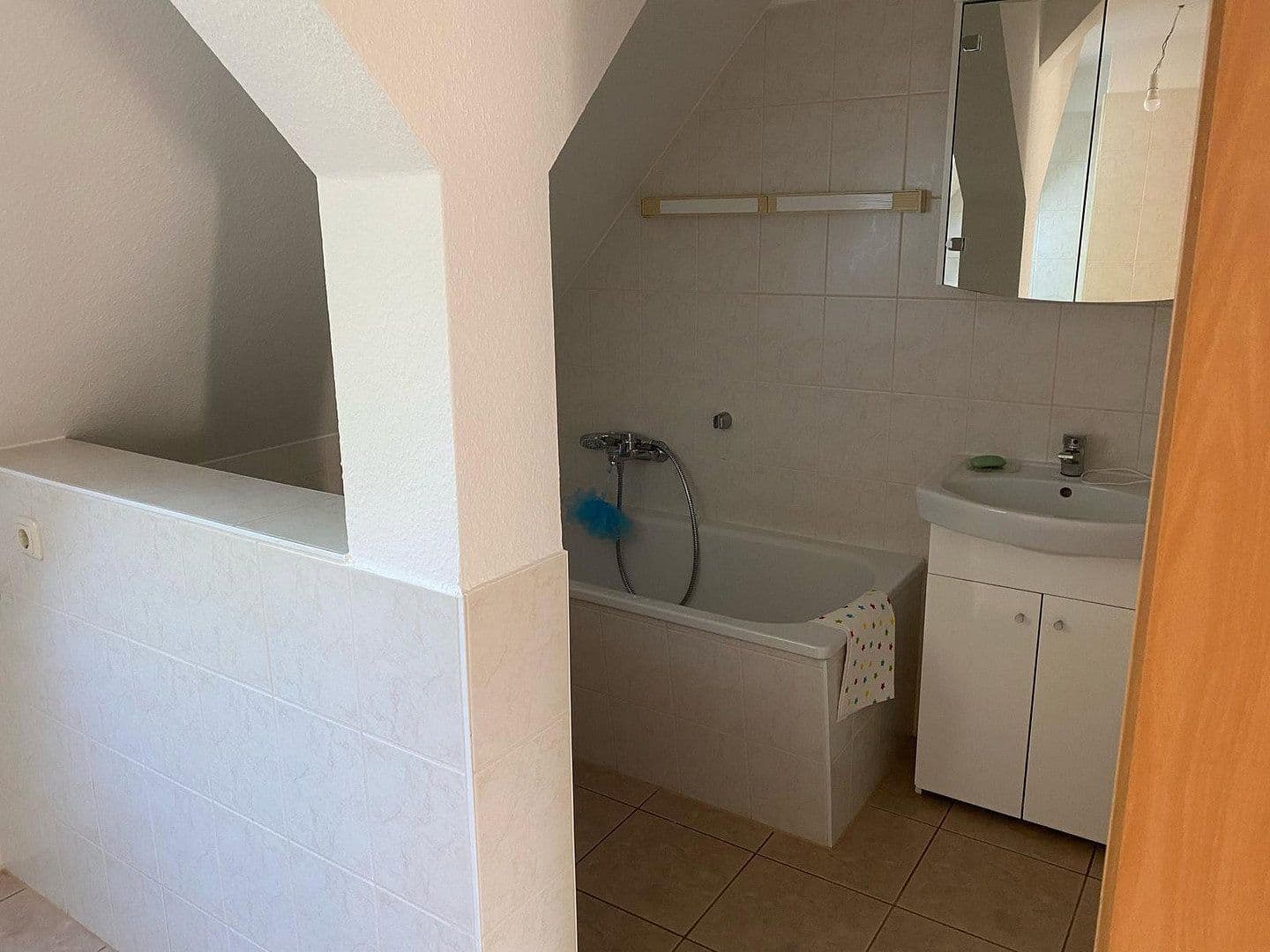 Pronájem bytu 3+1 46 m², Friedensstraße 19, Elsteraue, Sasko-Anhaltsko Pronájem bytu 3+1 46 m², Friedensstraße 19, Elsteraue, Sasko-Anhaltsko