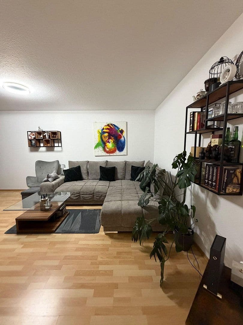 Pronájem bytu 3+1 90 m², Hallesche Allee 13, Karlsruhe, Bádensko-Württembersko Pronájem bytu 3+1 90 m², Hallesche Allee 13, Karlsruhe, Bádensko-Württembersko