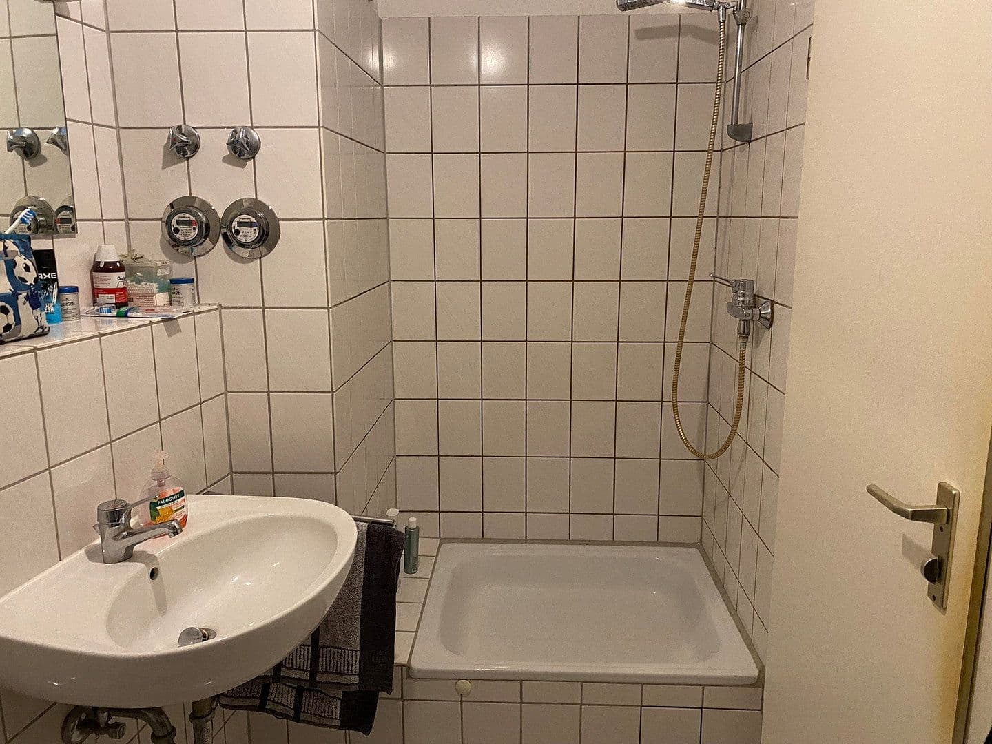 Pronájem bytu 3+1 90 m², Hallesche Allee 13, Karlsruhe, Bádensko-Württembersko Pronájem bytu 3+1 90 m², Hallesche Allee 13, Karlsruhe, Bádensko-Württembersko