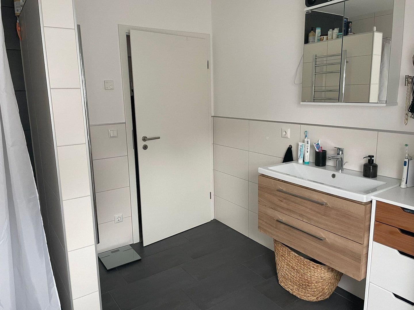 Pronájem bytu 2+1 80 m², Am Segelberg 13, Wassenberg, Severní Porýní-Vestfálsko Pronájem bytu 2+1 80 m², Am Segelberg 13, Wassenberg, Severní Porýní-Vestfálsko